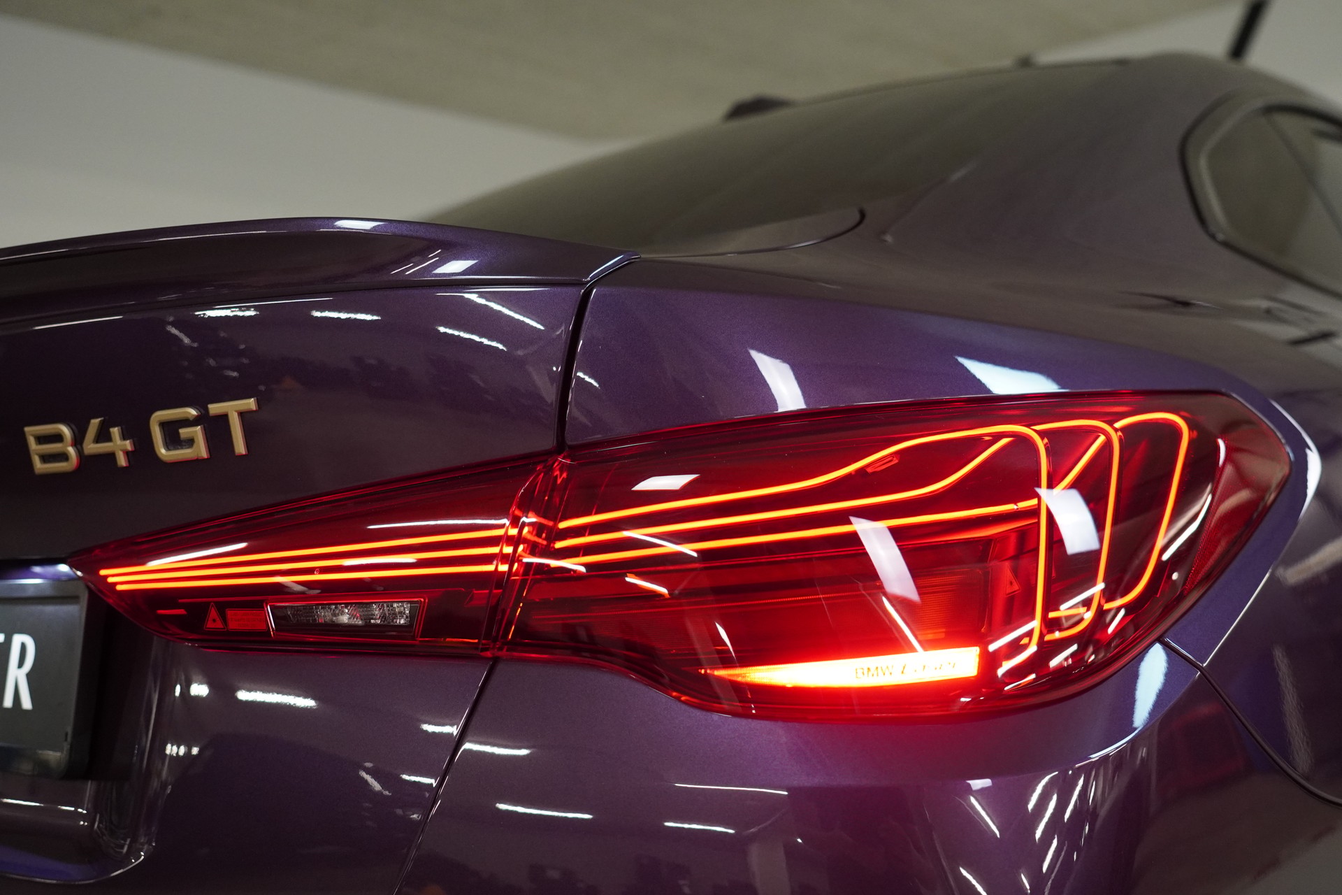 BMW-ALPINA B4 Gran Coupé 3.0 xDrive GT S-Tronic-image-15