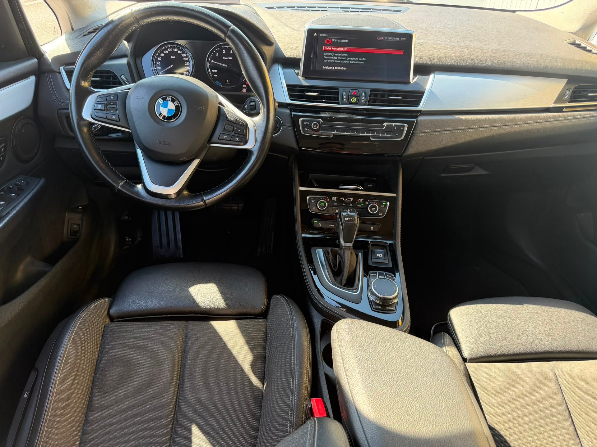 BMW 225xe iPerformance Active Tourer Steptronic Sport Line-image-12