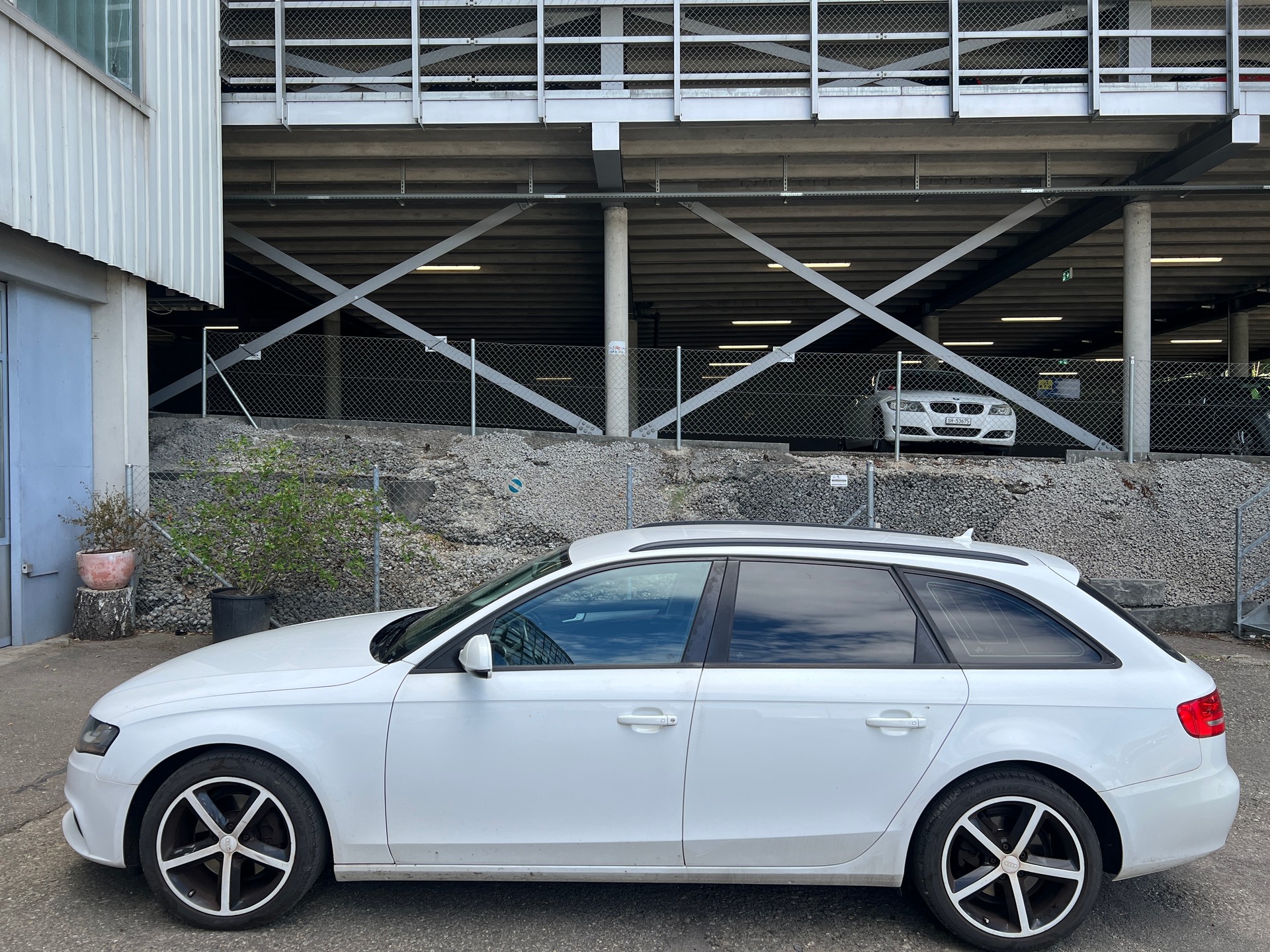 AUDI A4 Avant 2.0 TDI multitronic-image-6