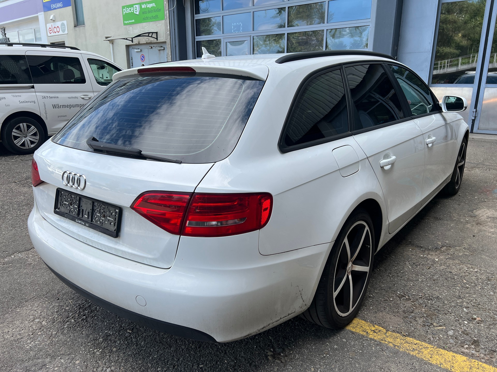 AUDI A4 Avant 2.0 TDI multitronic-image-2