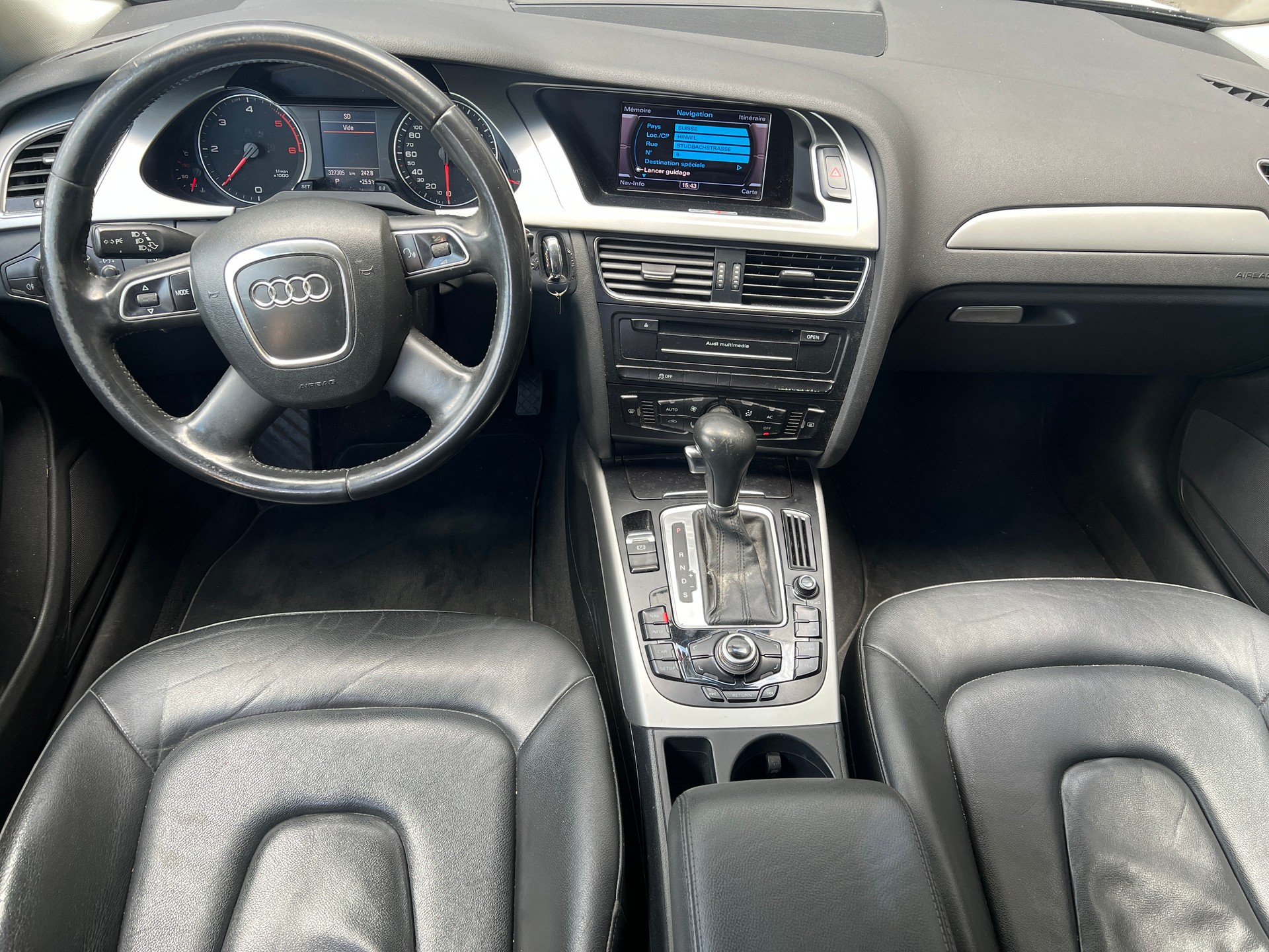 AUDI A4 Avant 2.0 TDI multitronic-image-10