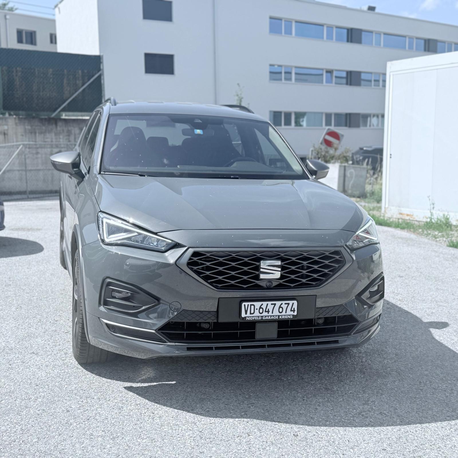 SEAT TARRACO-image-0