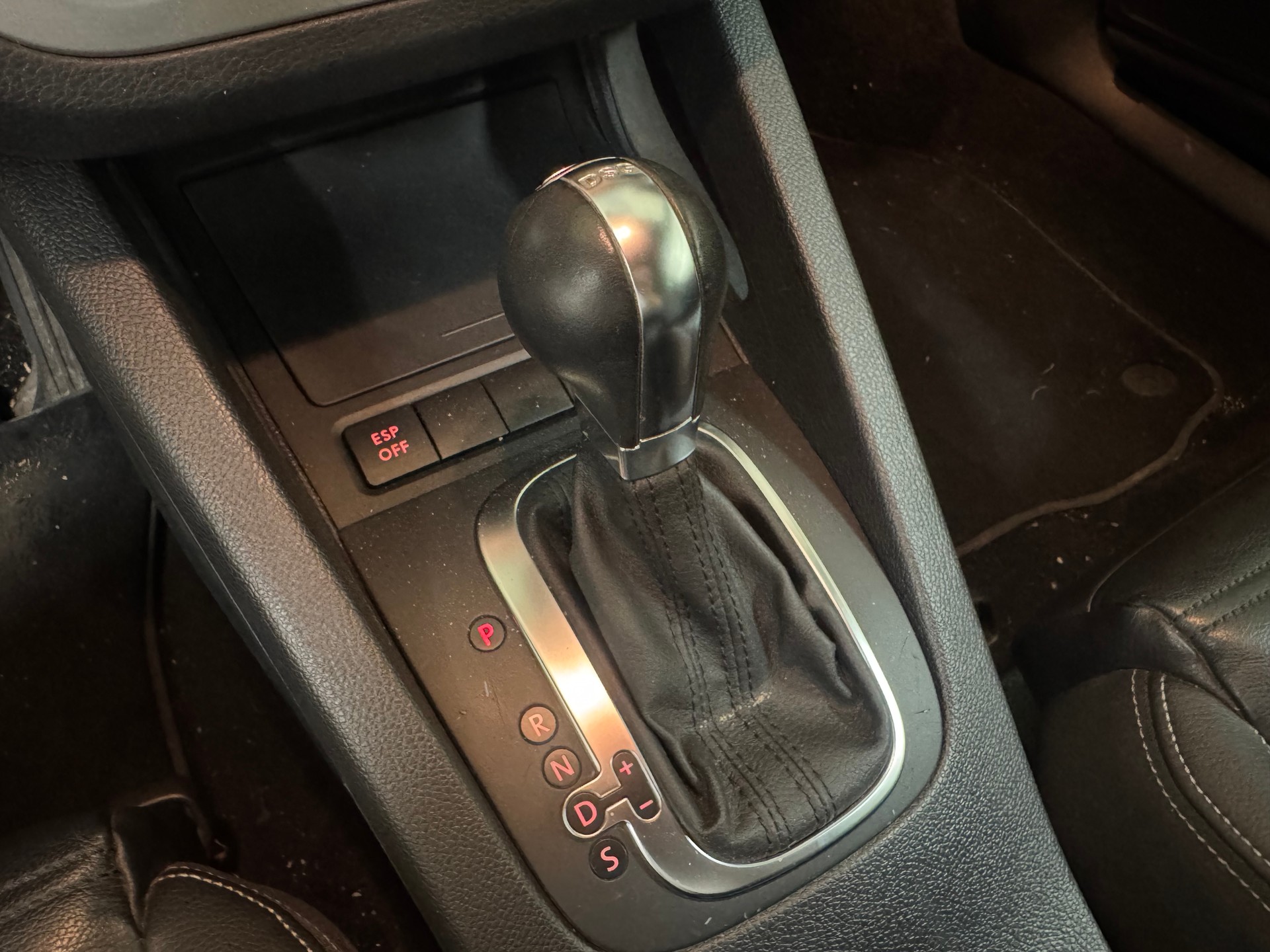 VW Scirocco 2.0 TSI DSG-image-17