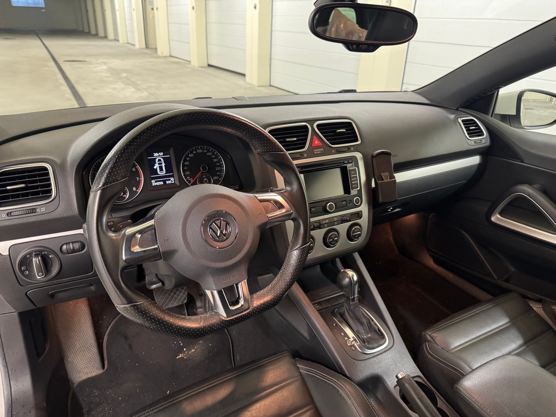 VW Scirocco 2.0 TSI DSG-image-11