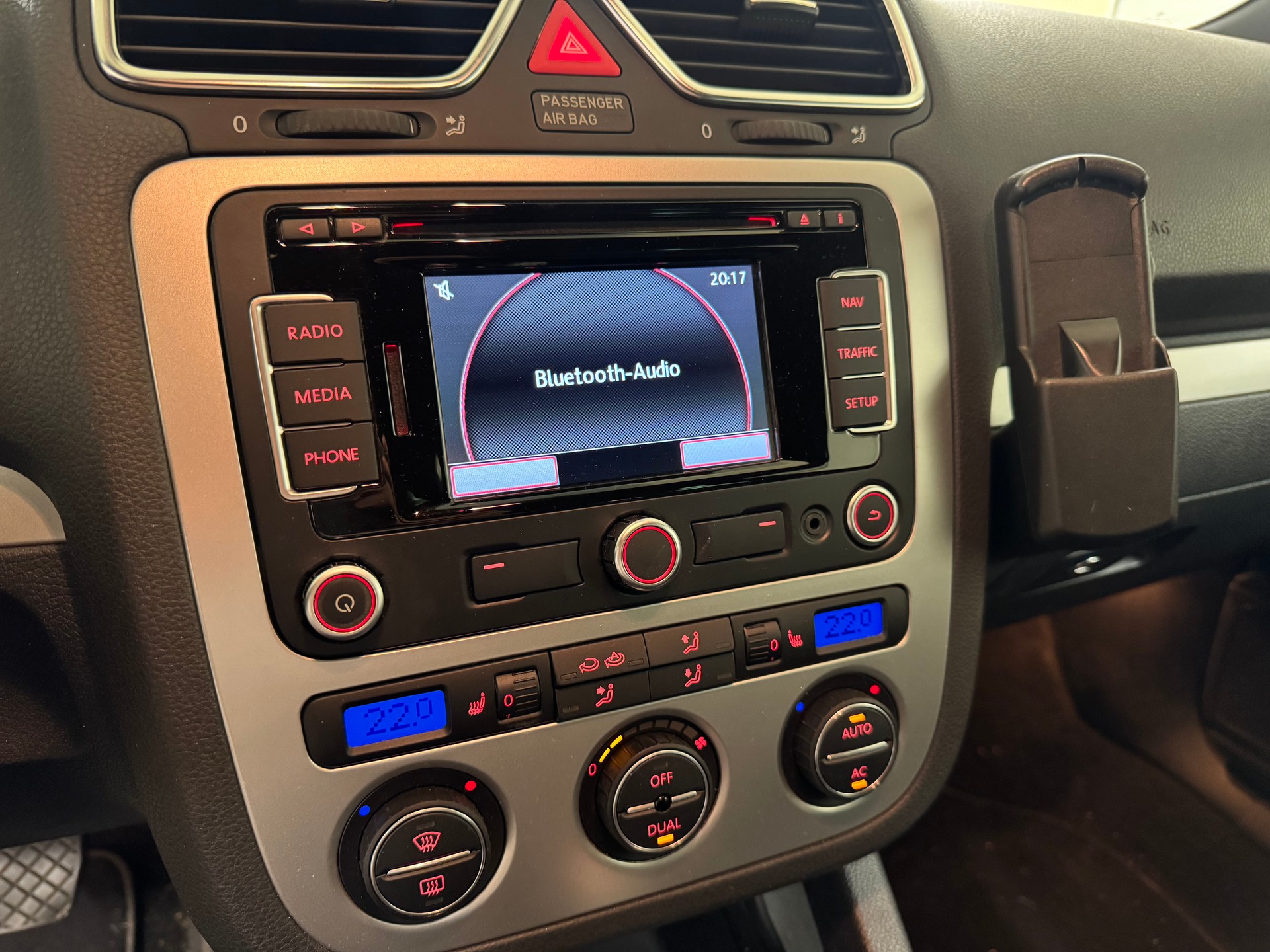 VW Scirocco 2.0 TSI DSG-image-14