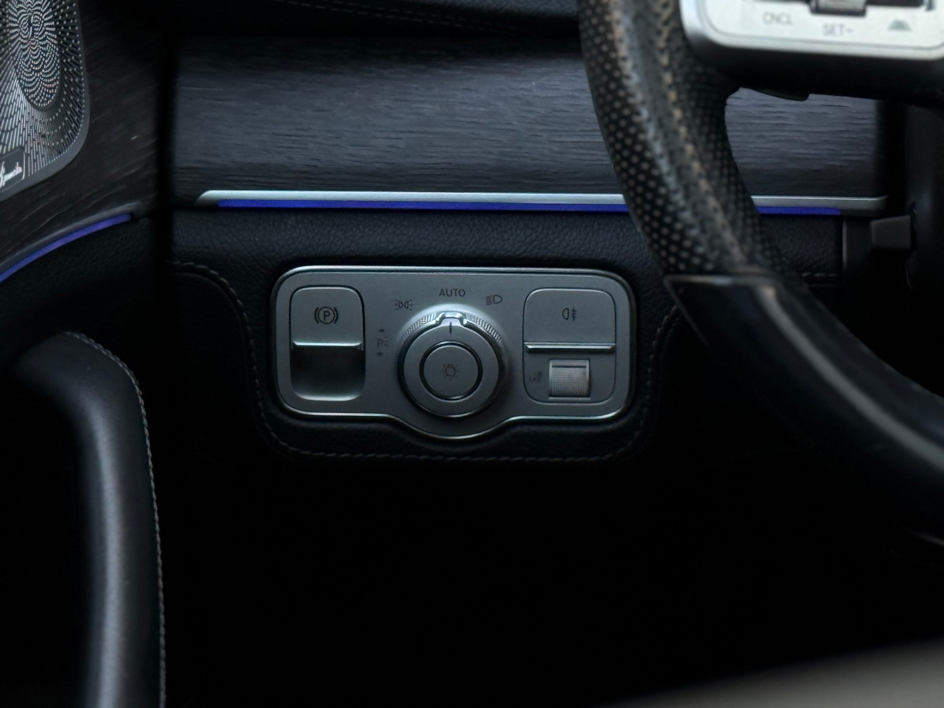 MERCEDES-BENZ GLE 450 4Matic AMG Line 9G-Tronic-image-25