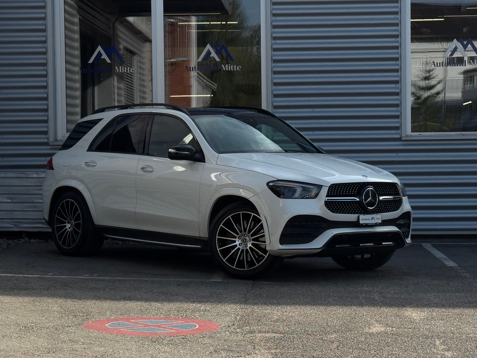MERCEDES-BENZ GLE 450 4Matic AMG Line 9G-Tronic-showroom-element-1