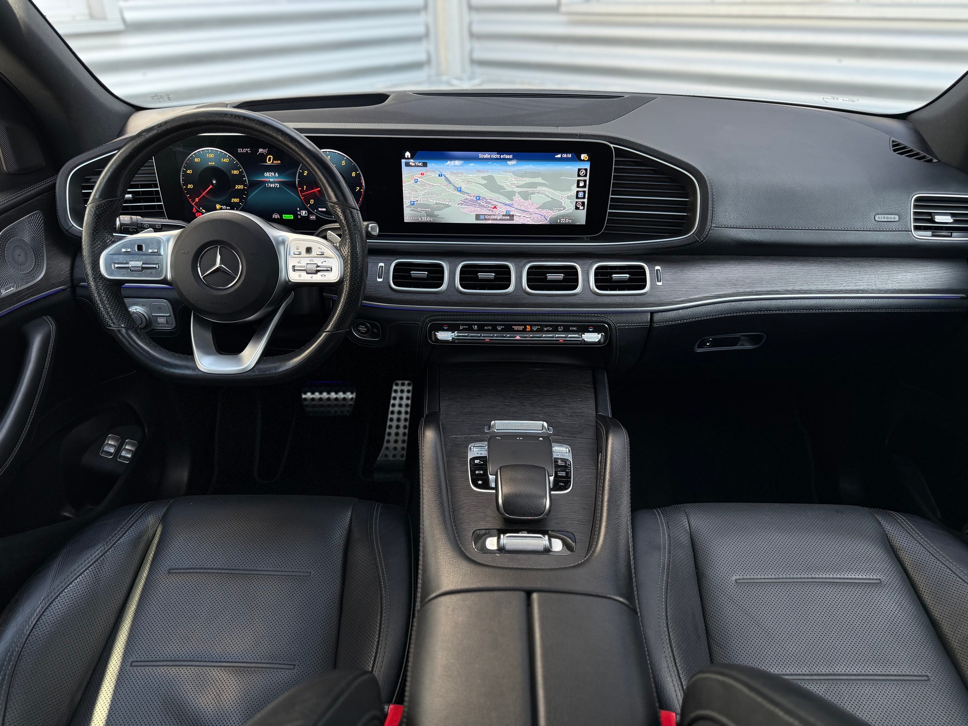 MERCEDES-BENZ GLE 450 4Matic AMG Line 9G-Tronic-image-12
