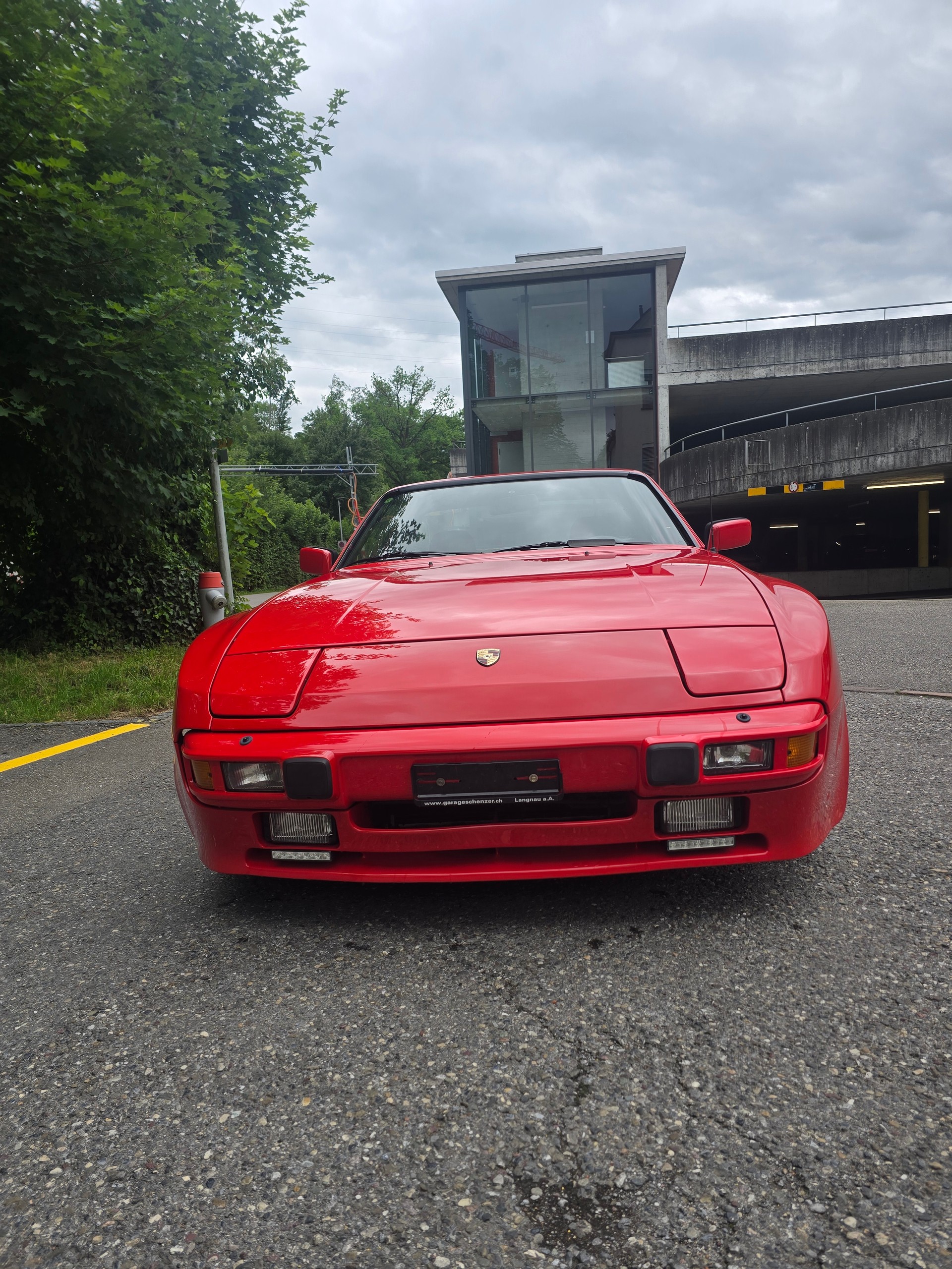 PORSCHE 944-image-1