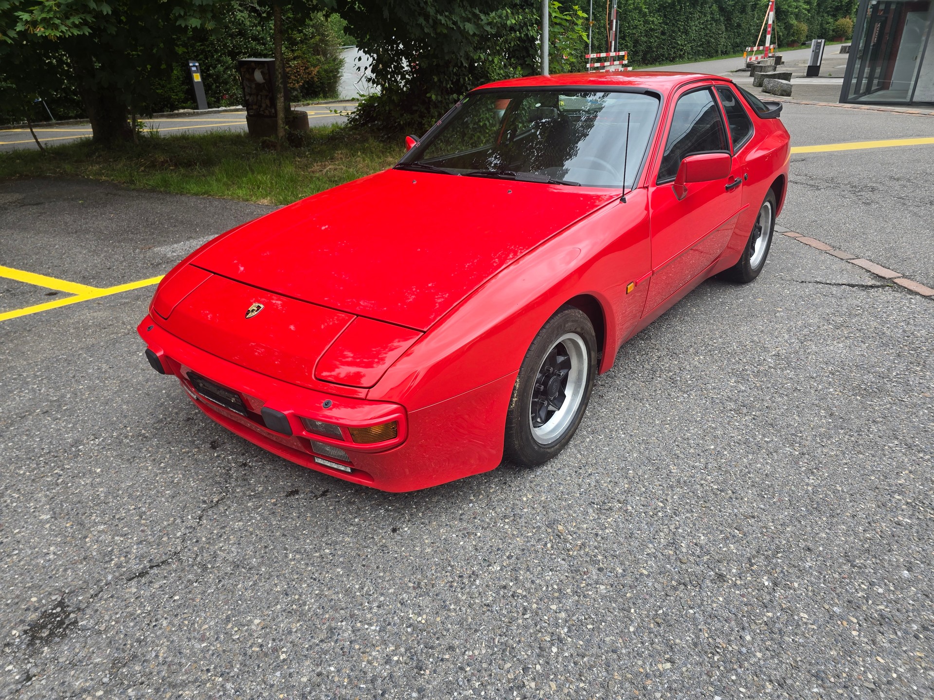 PORSCHE 944-image-2