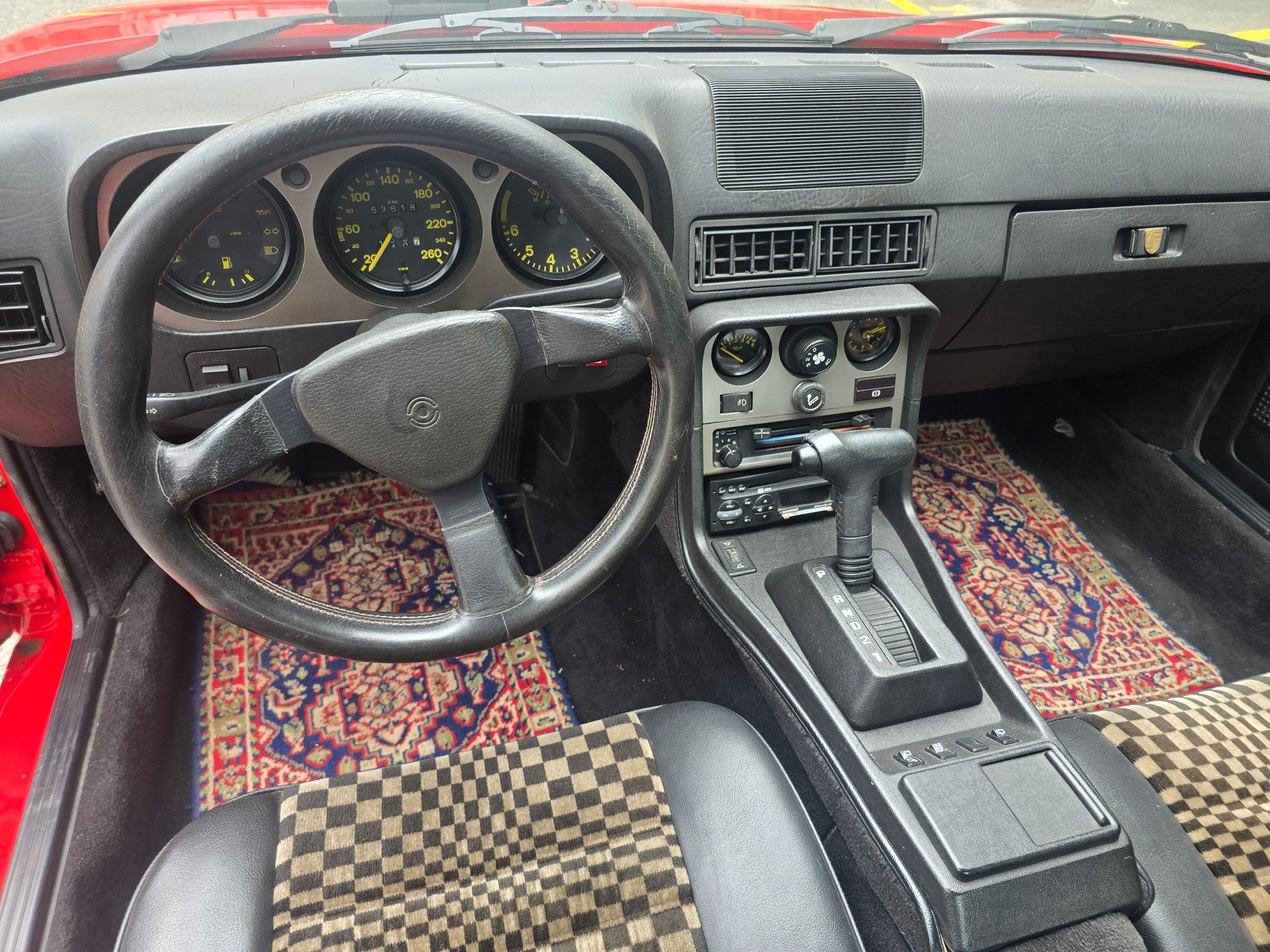 PORSCHE 944-image-11