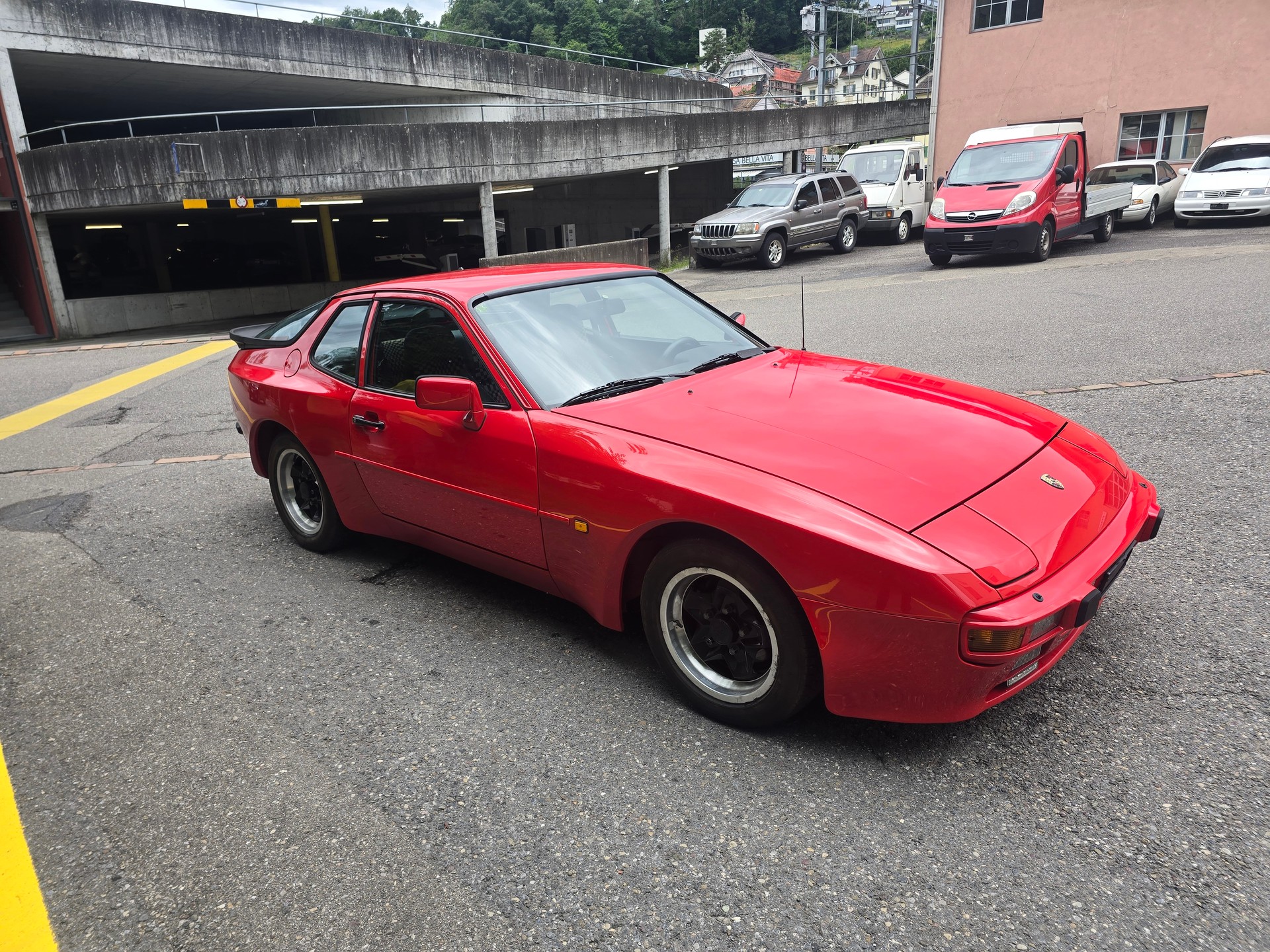 PORSCHE 944-image-8
