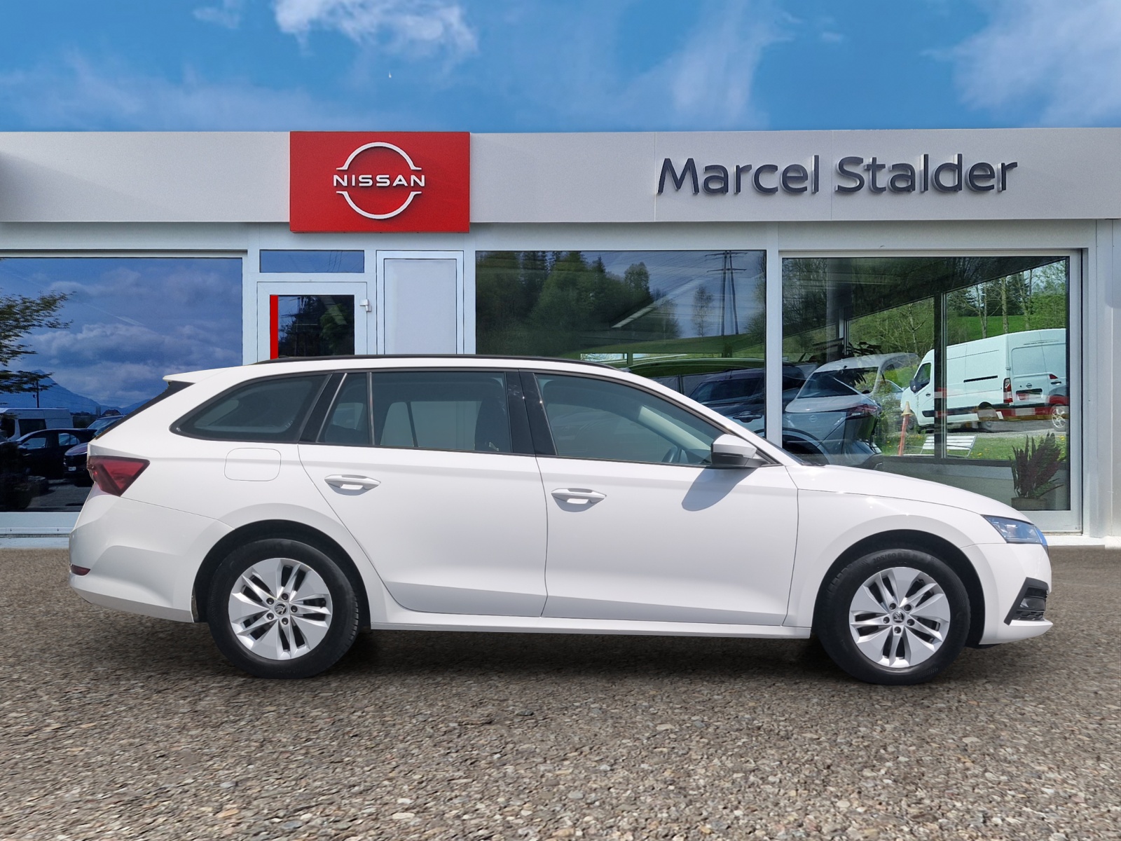 SKODA Octavia Combi 2.0 TDI DSG Ambition 4x4-image-5