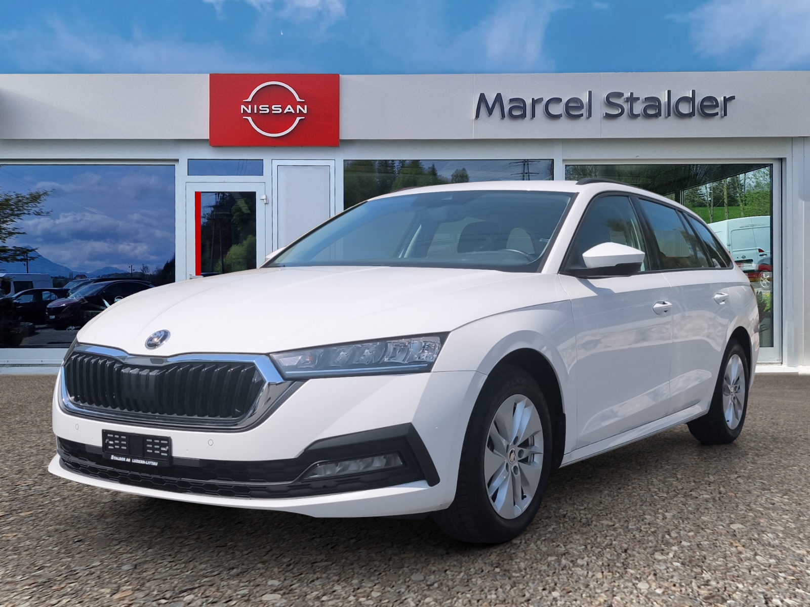 SKODA Octavia Combi 2.0 TDI DSG Ambition 4x4-image-0