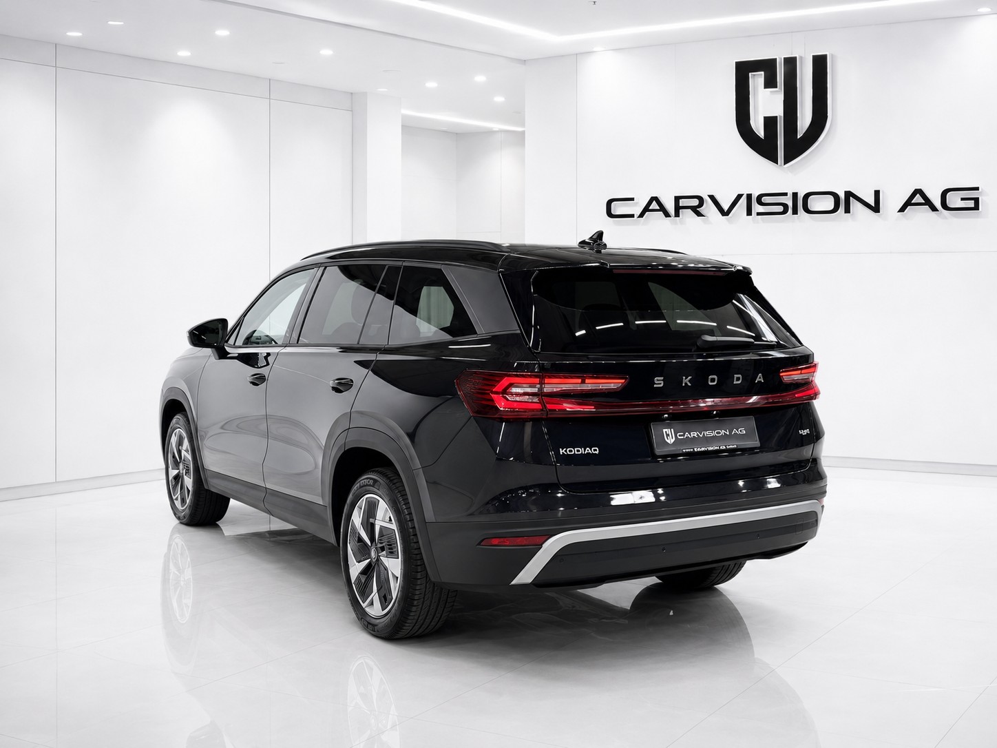 SKODA Kodiaq 2.0 TDI Selection 4x4 * 7-Plätzer * Anhängerkupplung * Garantie *-image-4