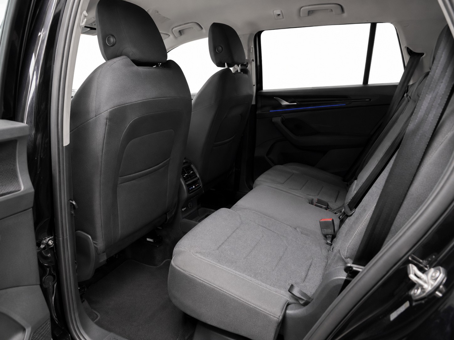 SKODA Kodiaq 2.0 TDI Selection 4x4 * 7-Plätzer * Anhängerkupplung * Garantie *-image-12