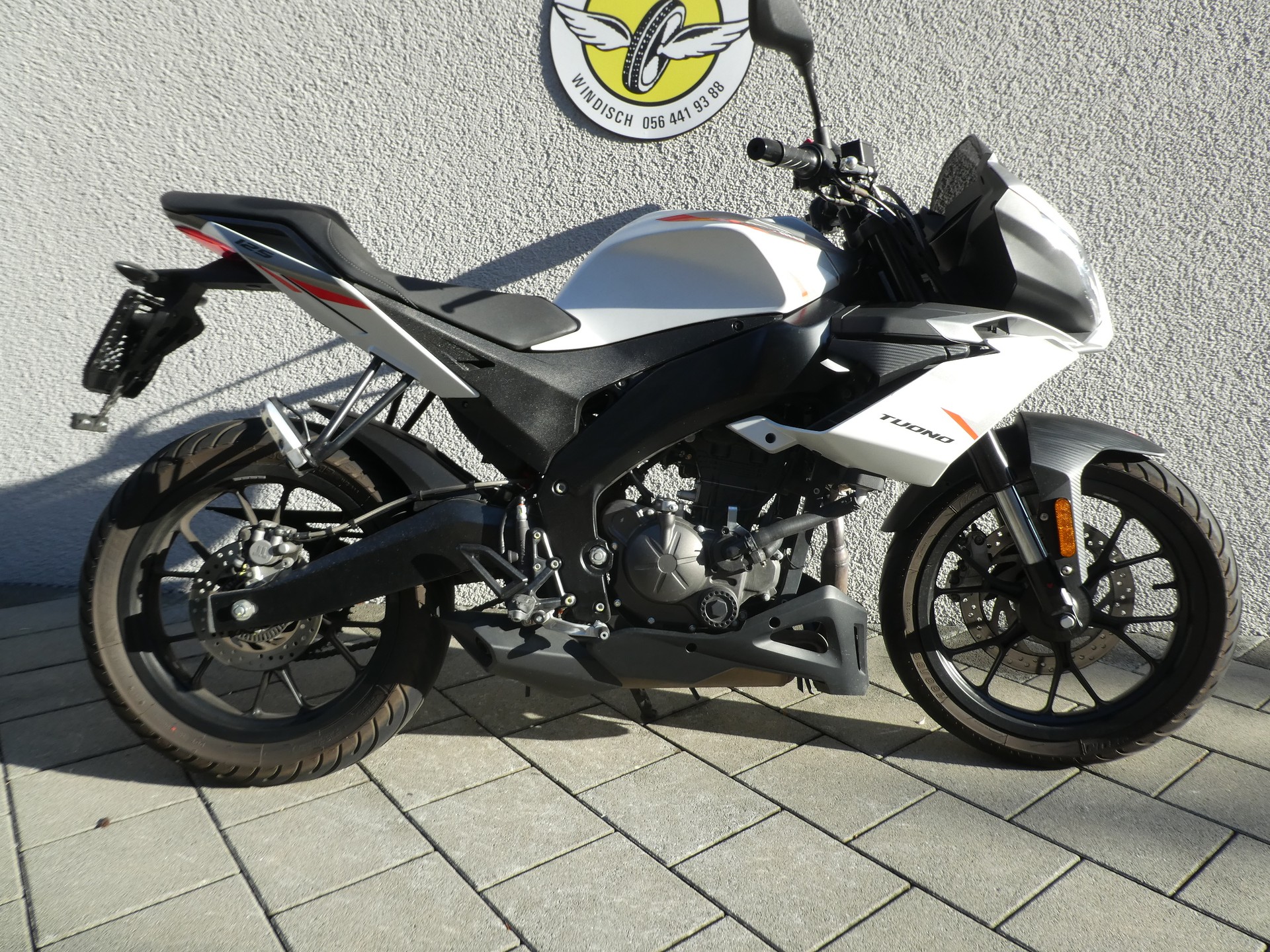 APRILIA Tuono 125
