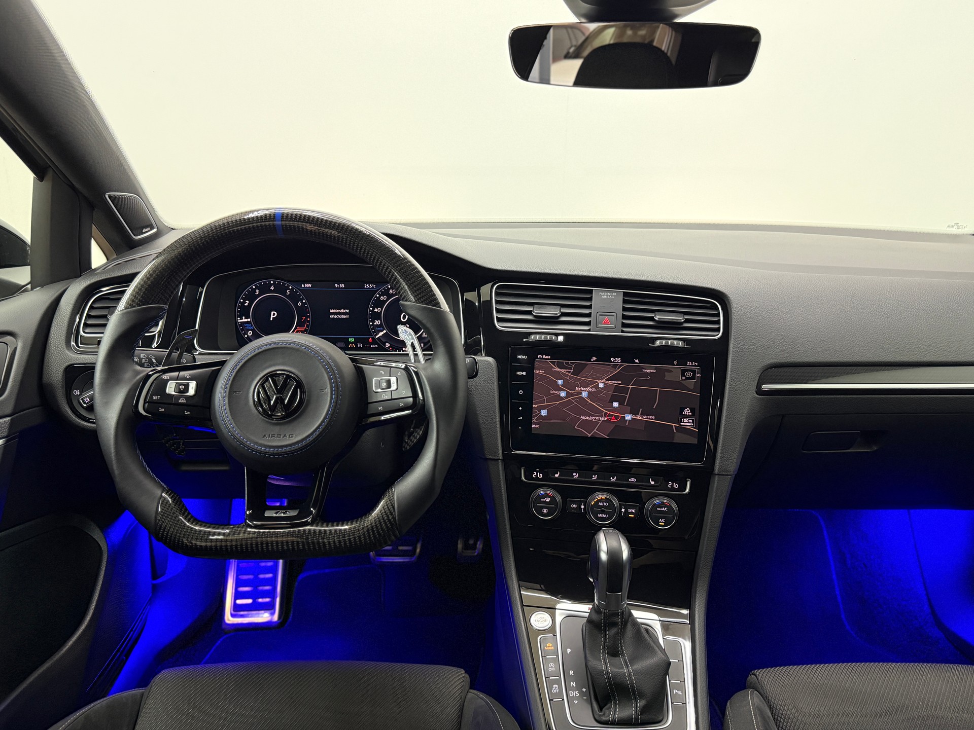 VW Golf 2.0 TSI R 4Motion DSG-image-26
