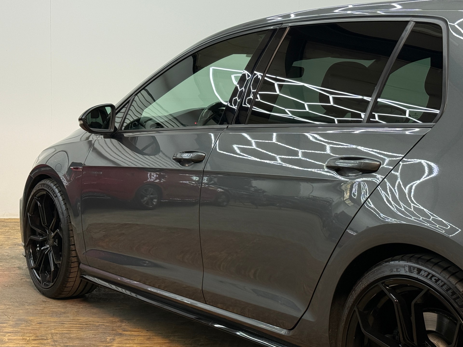 VW Golf 2.0 TSI R 4Motion DSG-image-8