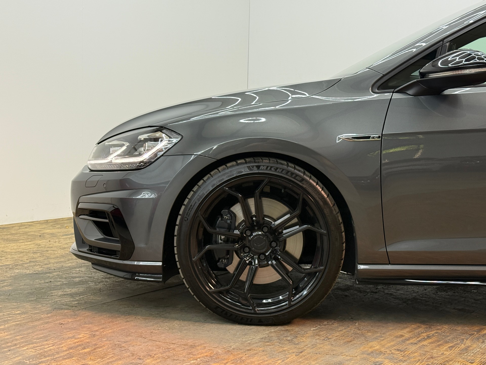 VW Golf 2.0 TSI R 4Motion DSG-image-5