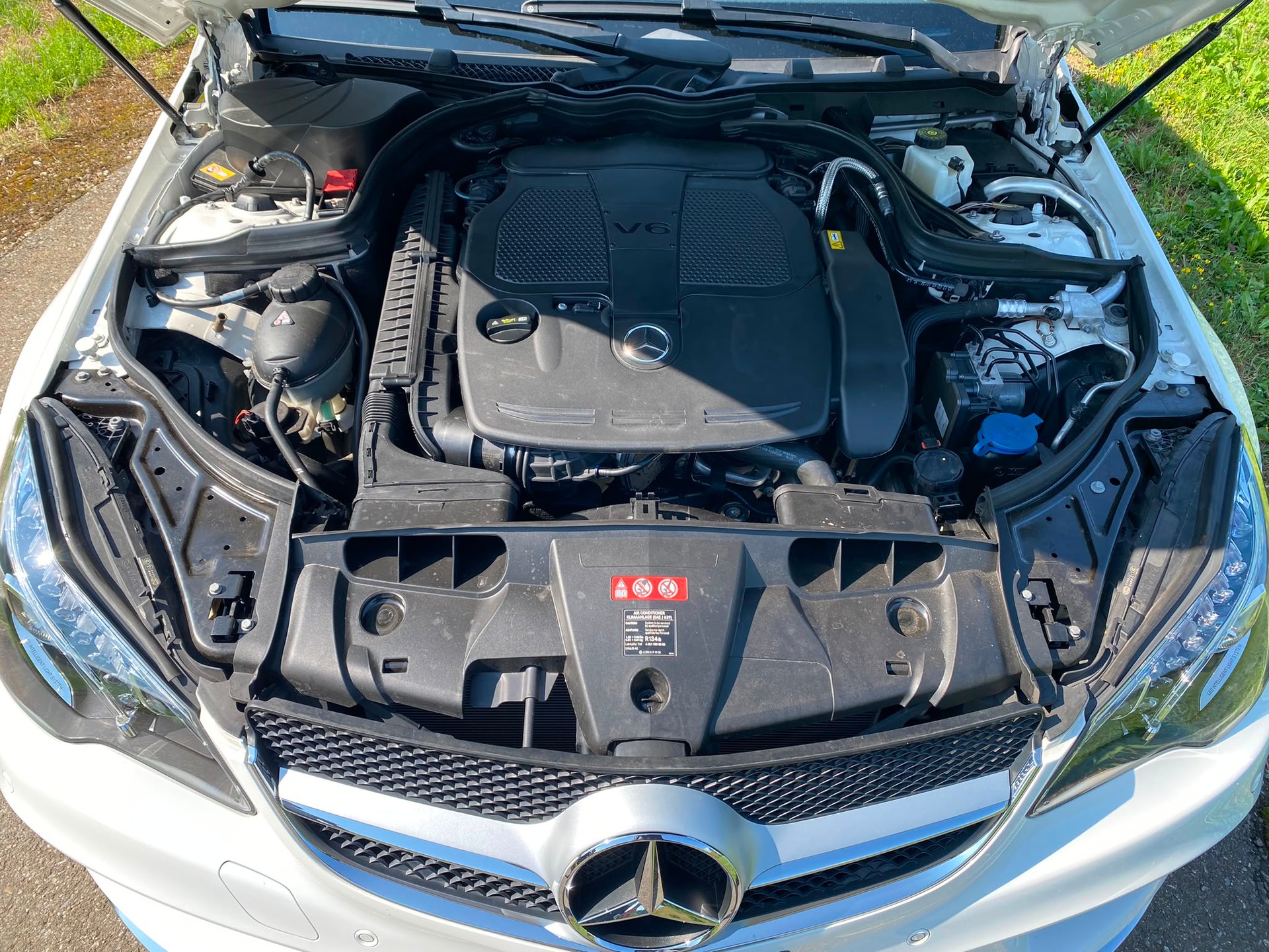 MERCEDES-BENZ E 300-image-2