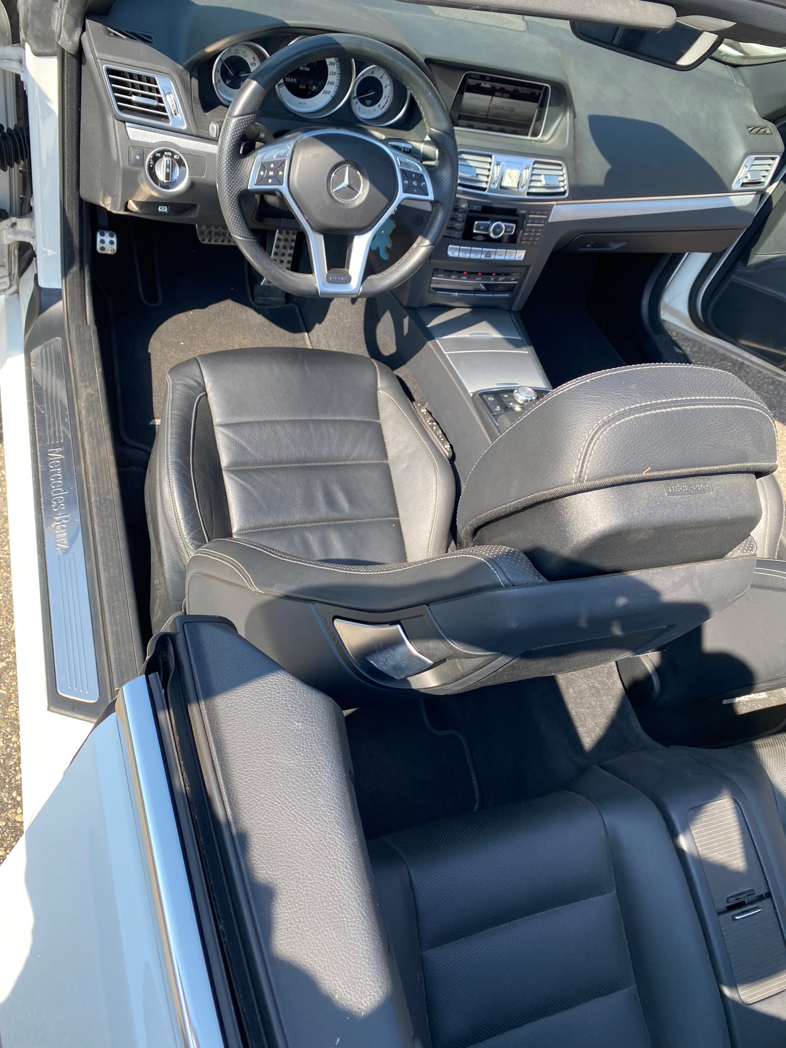MERCEDES-BENZ E 300-image-4