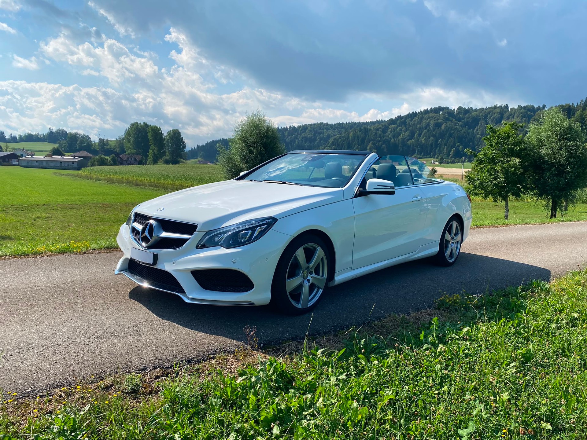 MERCEDES-BENZ E 300-image-0