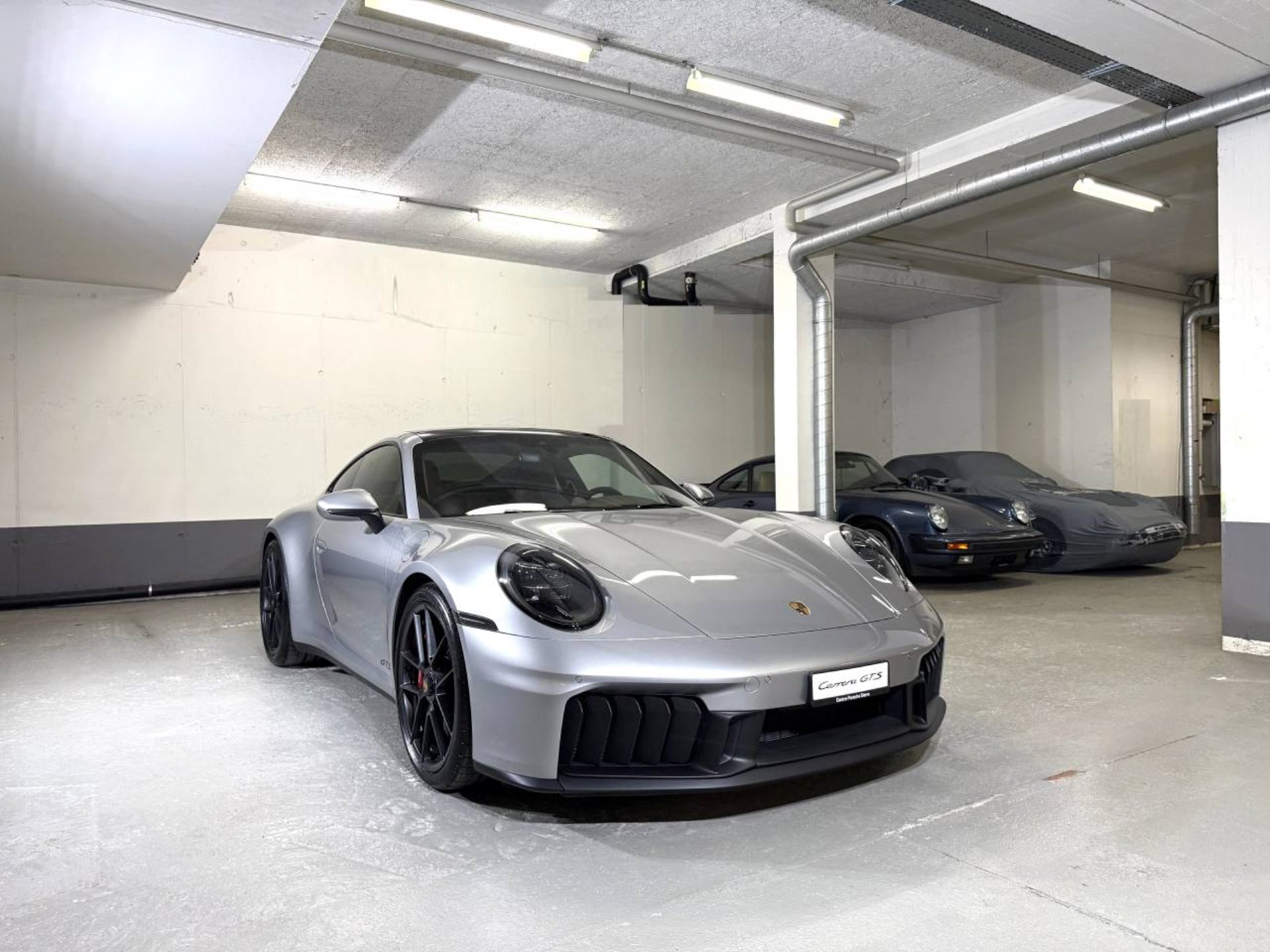 PORSCHE 911 Carrera GTS-image-7