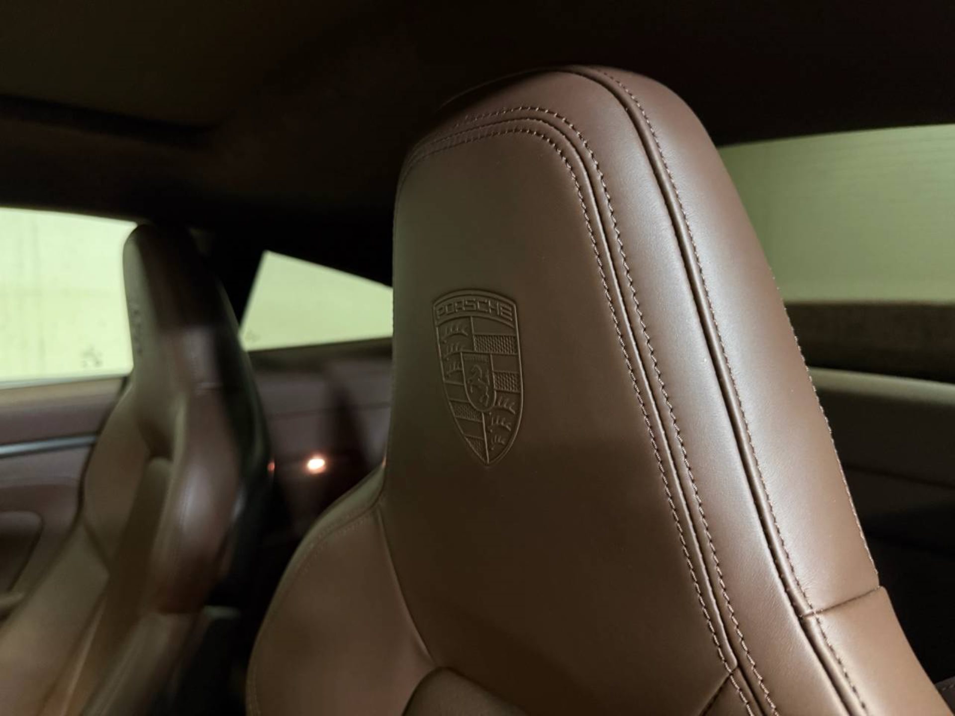 PORSCHE 911 Carrera GTS-image-23