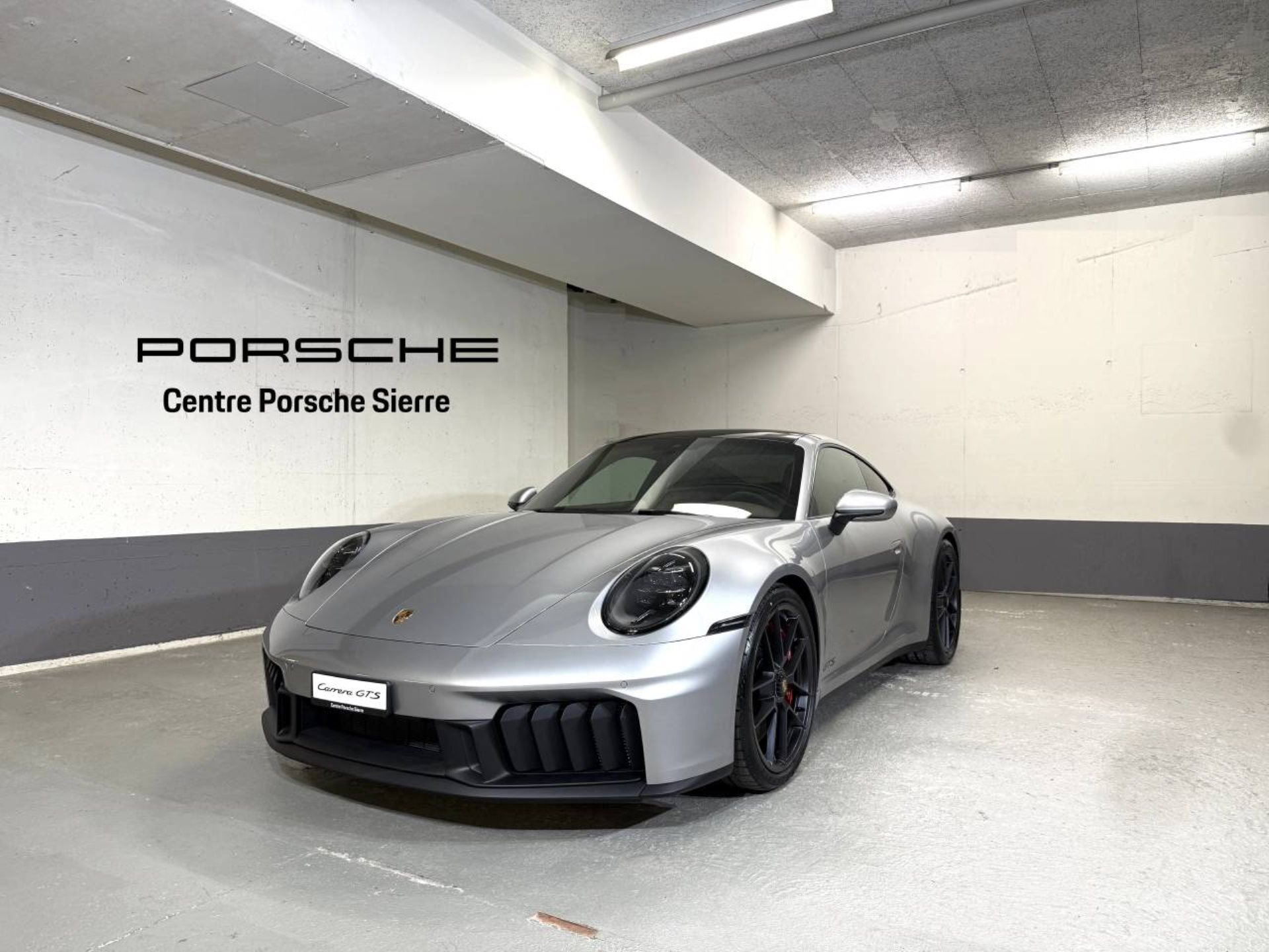 PORSCHE 911 Carrera GTS-image-0