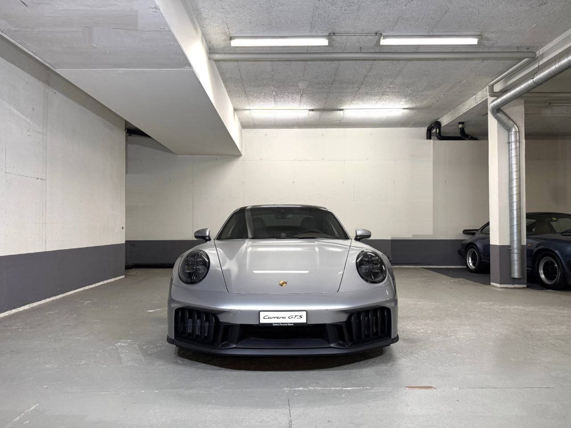 PORSCHE 911 Carrera GTS-image-8