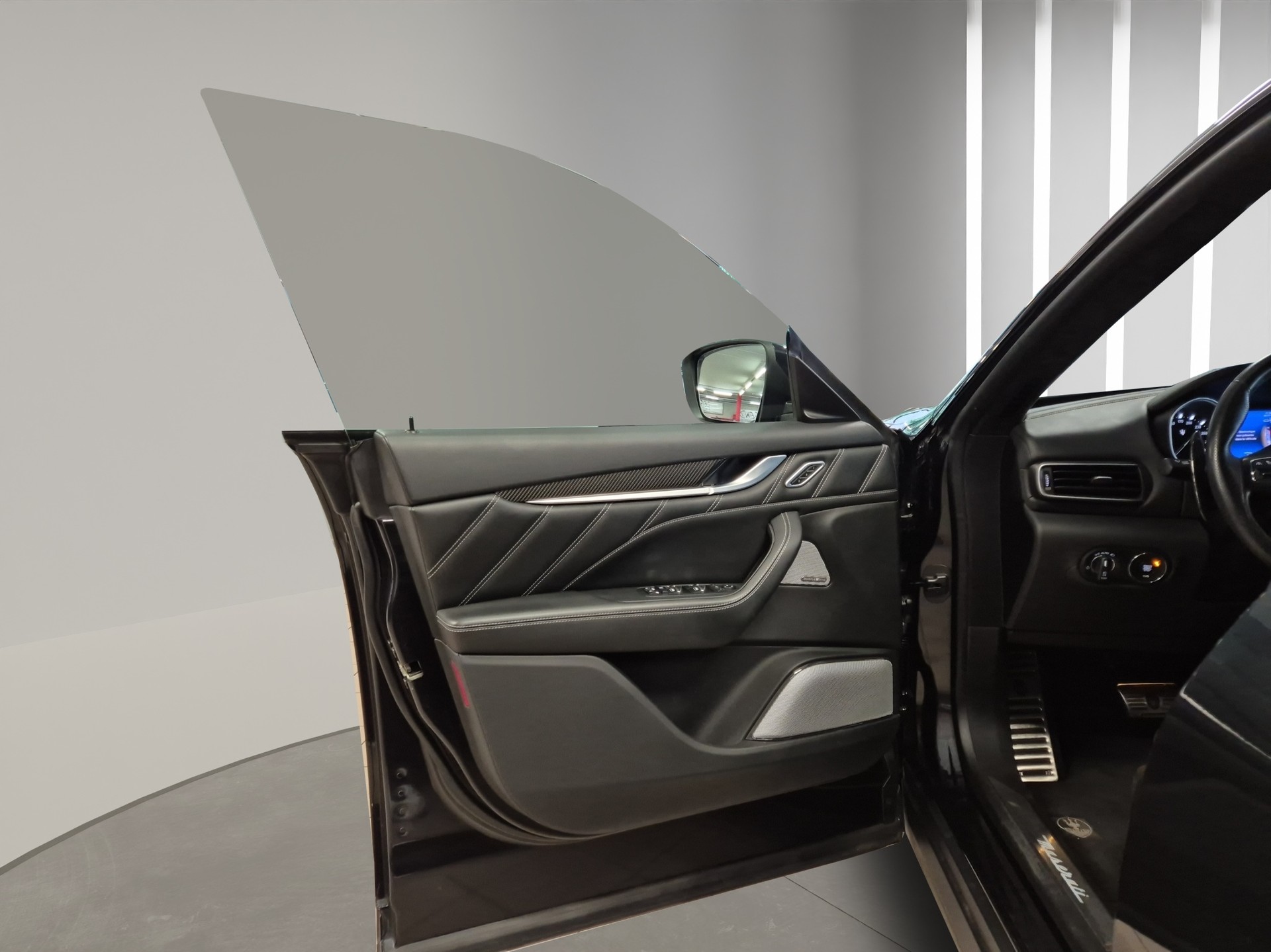 MASERATI Levante 3.8 V8 Trofeo Q4 Automatica-image-6