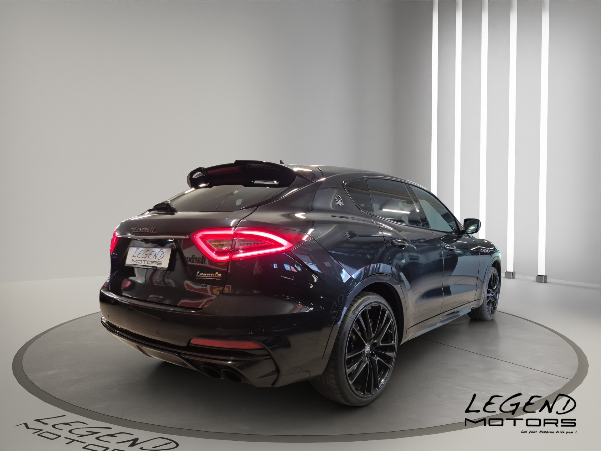 MASERATI Levante 3.8 V8 Trofeo Q4 Automatica-image-5