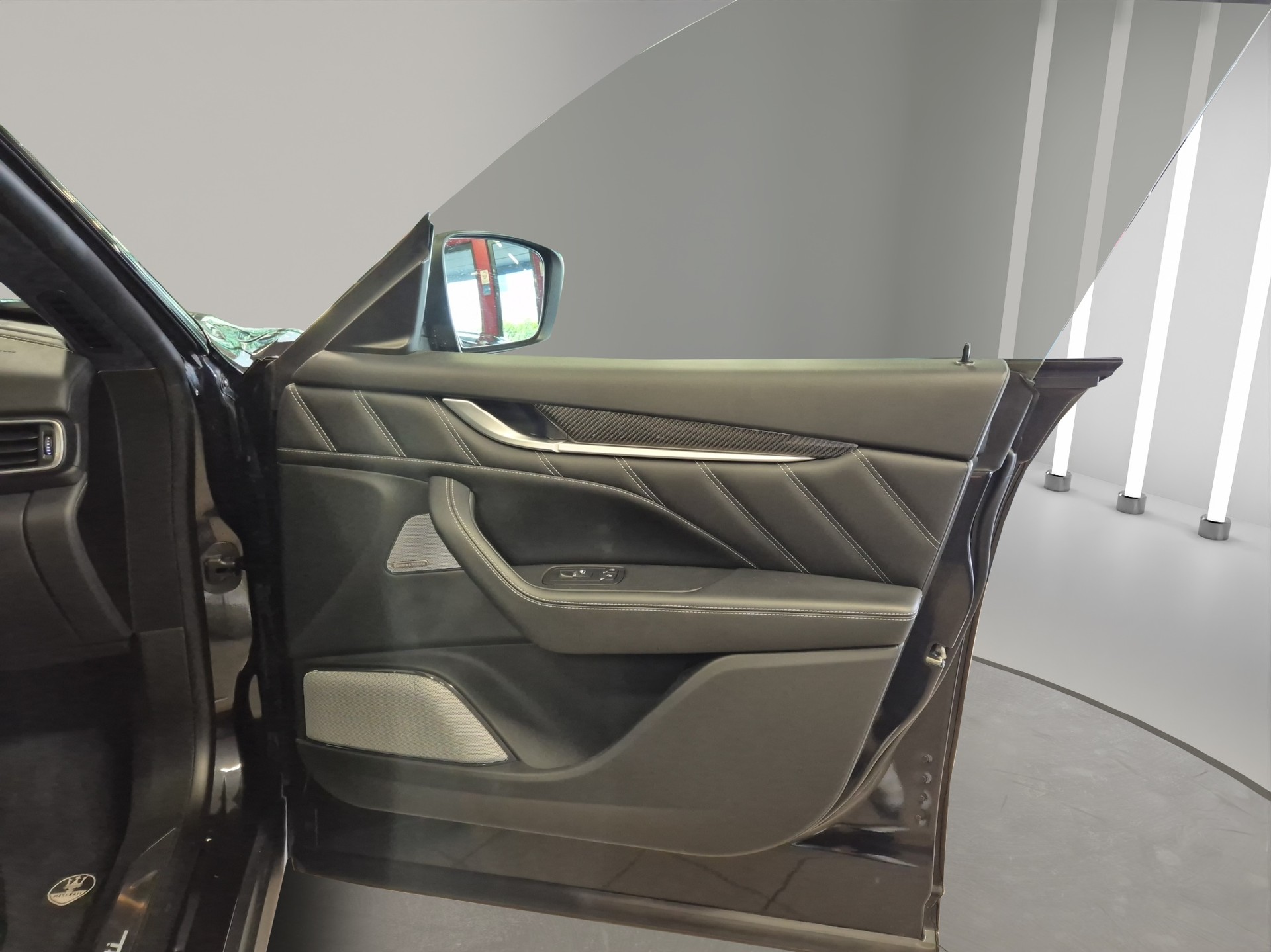MASERATI Levante 3.8 V8 Trofeo Q4 Automatica-image-15