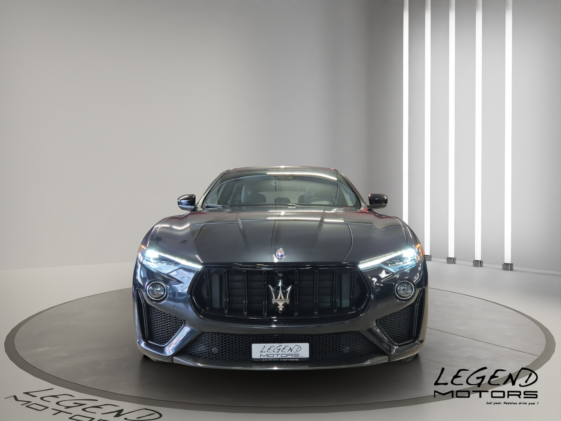 MASERATI Levante 3.8 V8 Trofeo Q4 Automatica-showroom-element-1