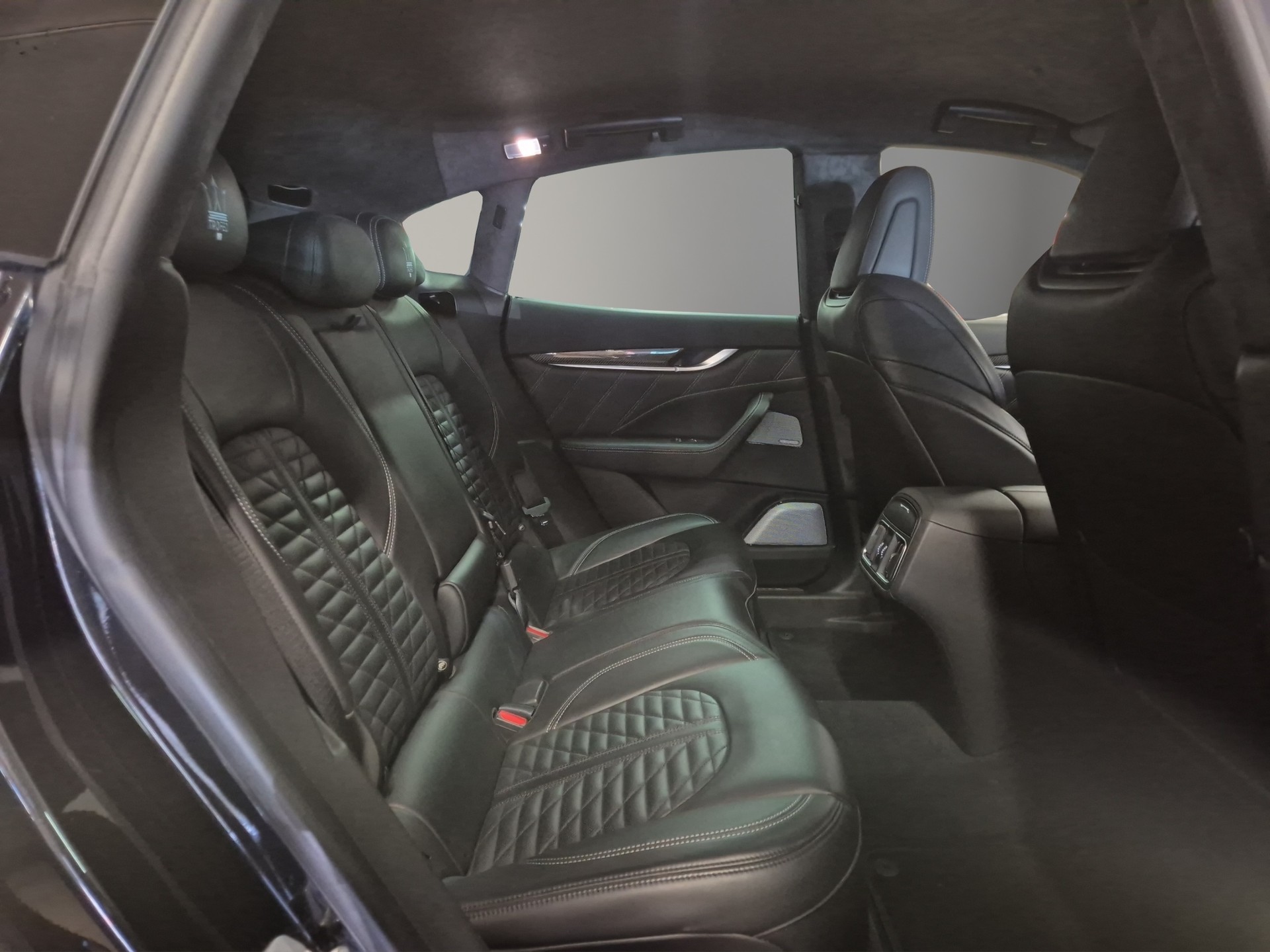 MASERATI Levante 3.8 V8 Trofeo Q4 Automatica-image-13