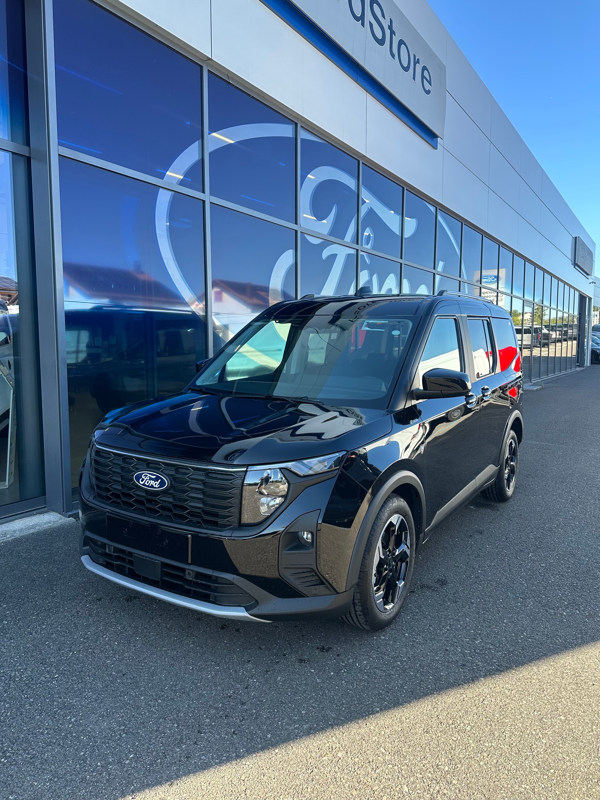 FORD TOURNEO COURIERier 1.0 EcoBoost A Active/125CV/Aut.-image-1