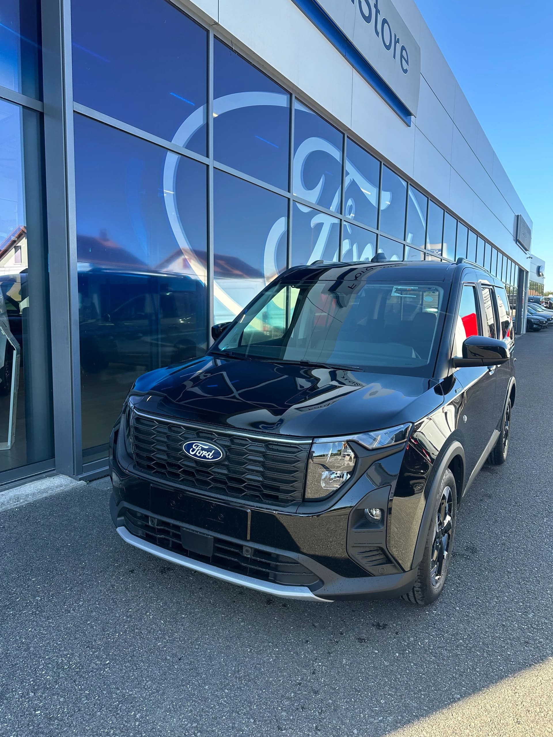 FORD TOURNEO COURIERier 1.0 EcoBoost A Active/125CV/Aut.