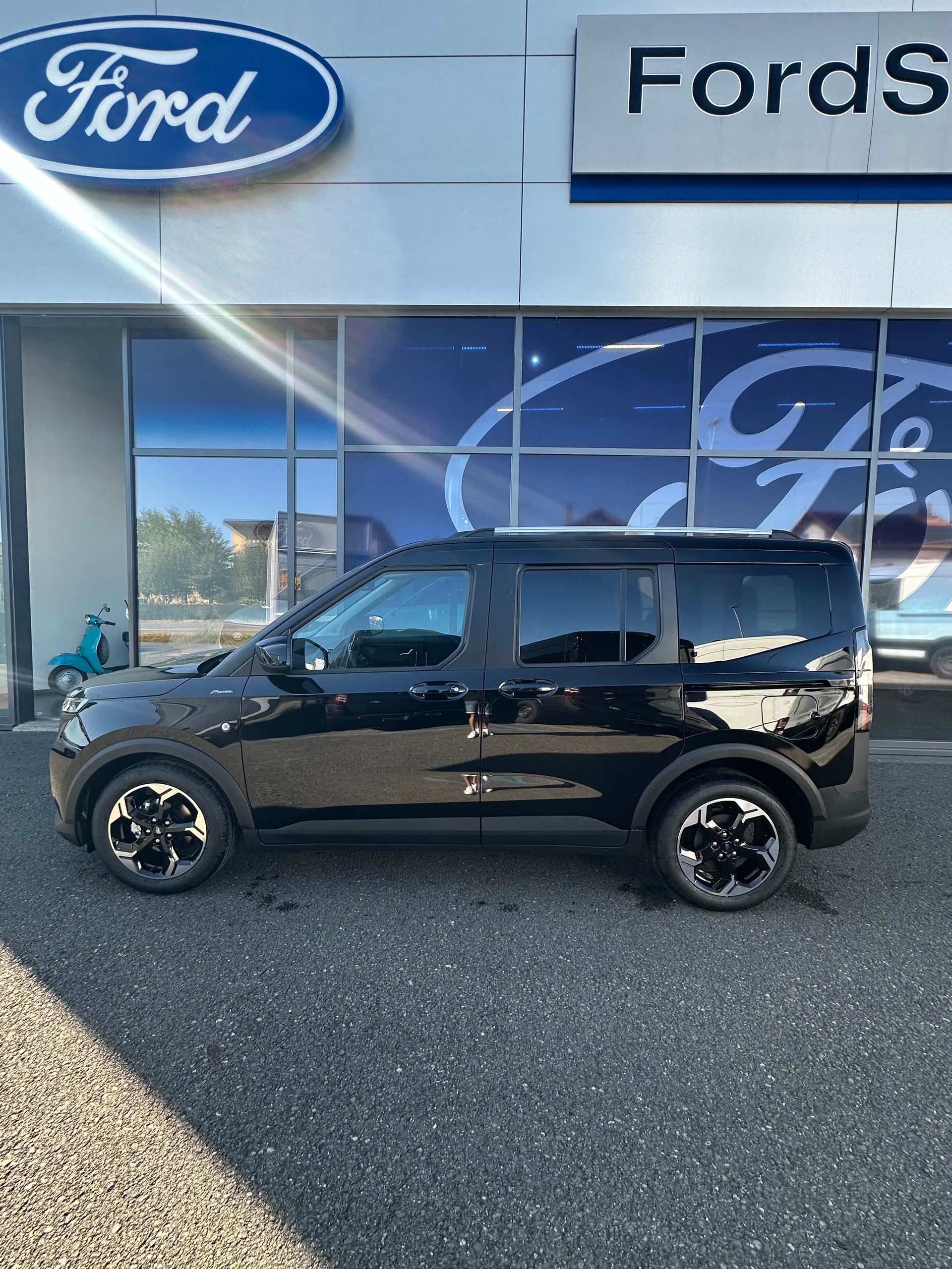 FORD TOURNEO COURIERier 1.0 EcoBoost A Active/125CV/Aut.-image-2