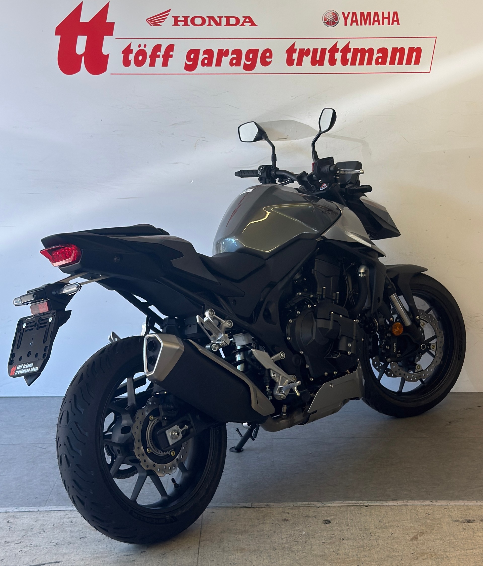 HONDA CB 750 Hornet E-Clutch-showroom-element-3