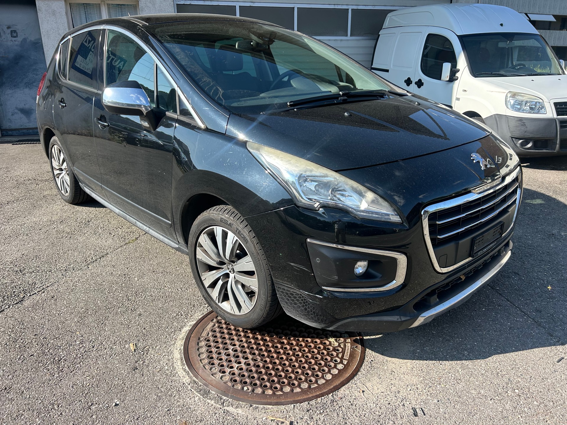 PEUGEOT 3008 1.6 16V T Allure-image-0