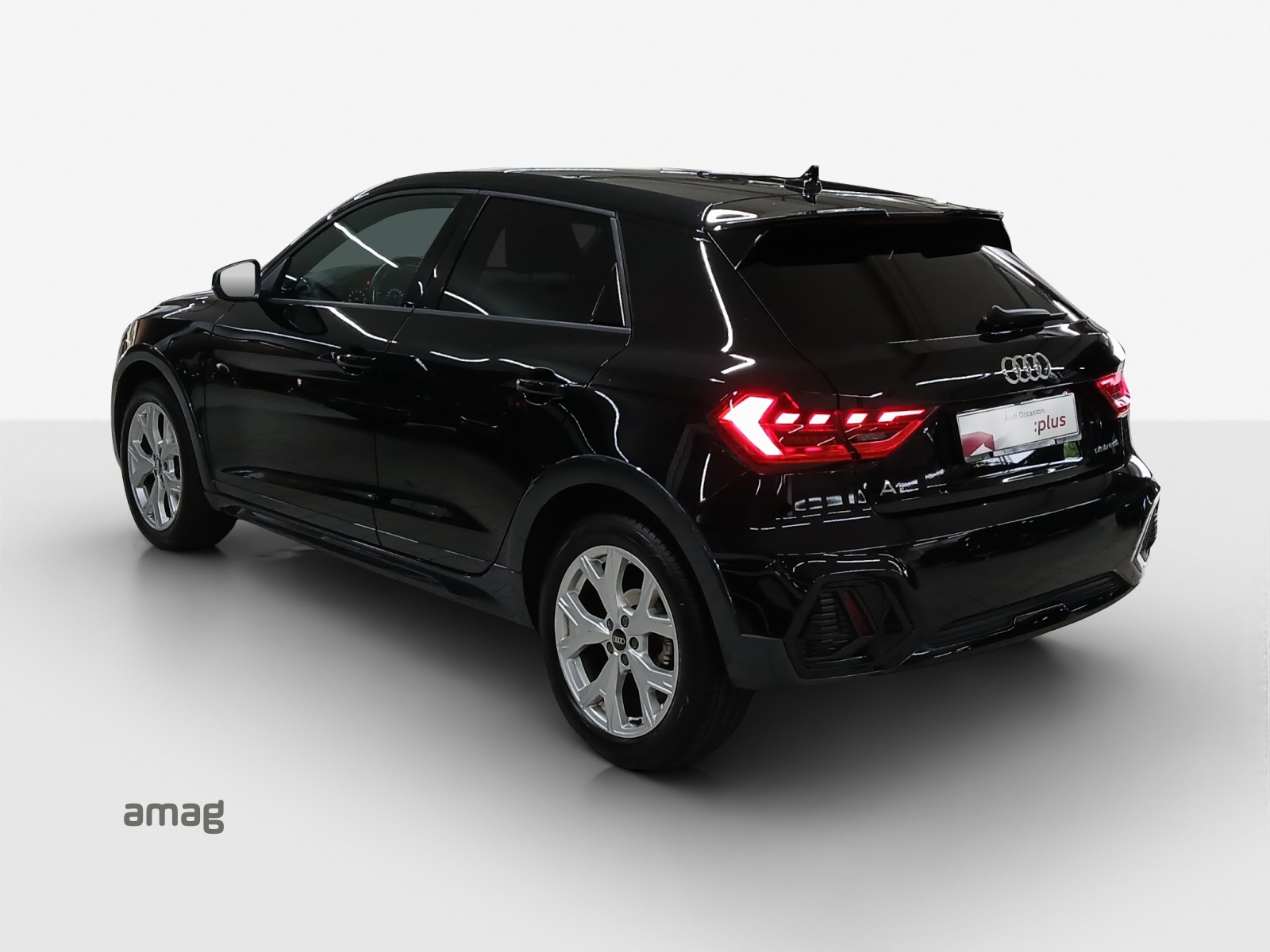AUDI A1 allstreet 30 TFSI Attraction S-tronic-image-2