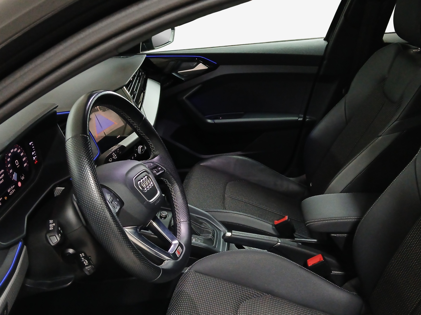AUDI A1 allstreet 30 TFSI Attraction S-tronic-image-7