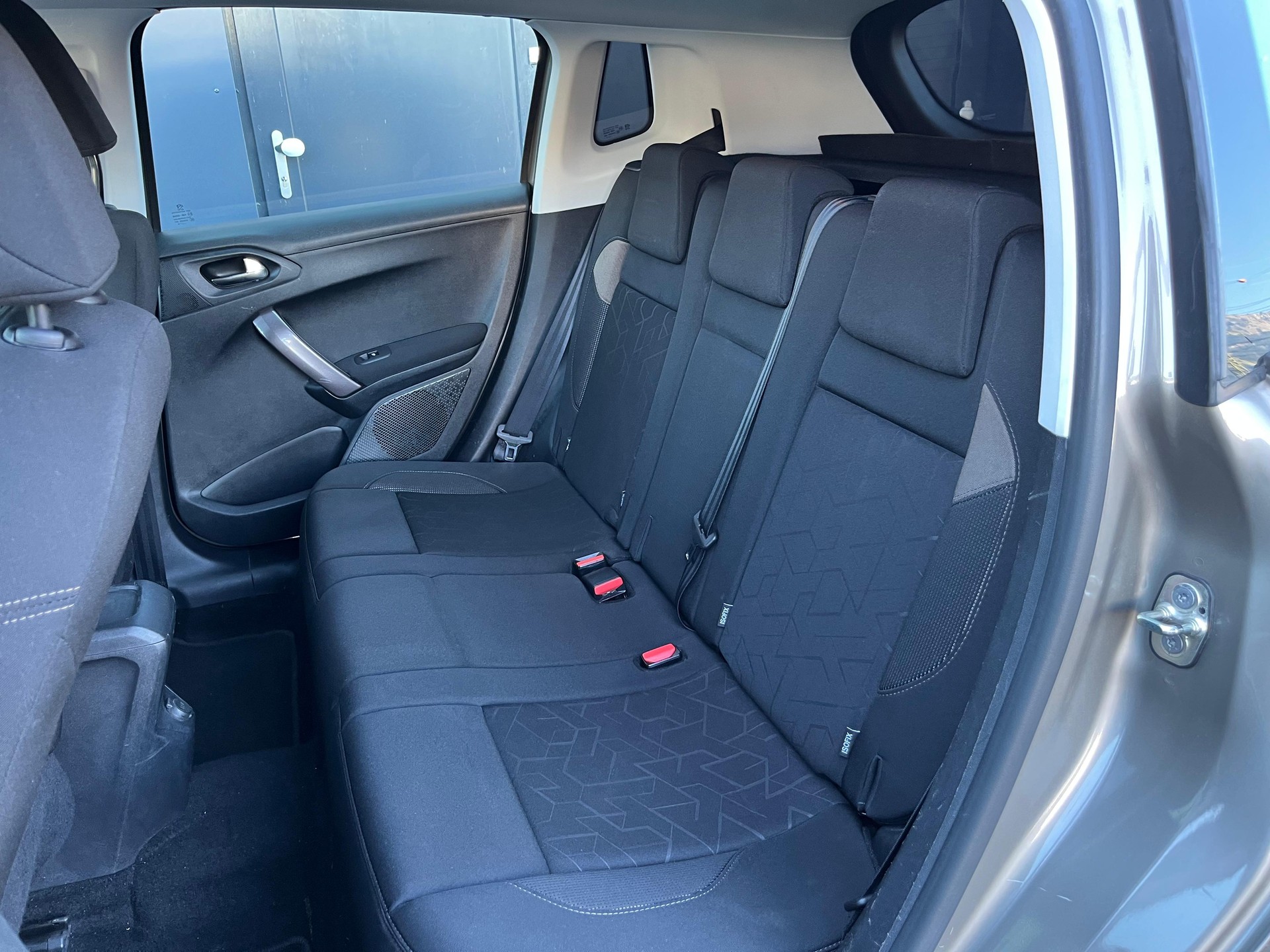 PEUGEOT 2008 1.2 VTI Active-image-9