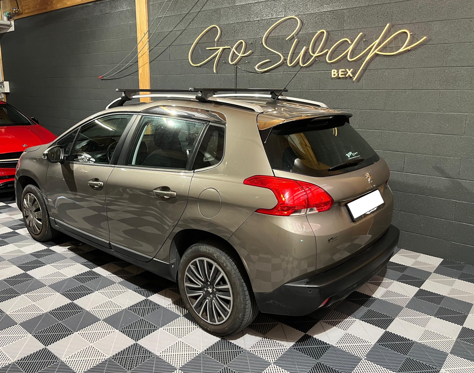 PEUGEOT 2008 1.2 VTI Active-image-7