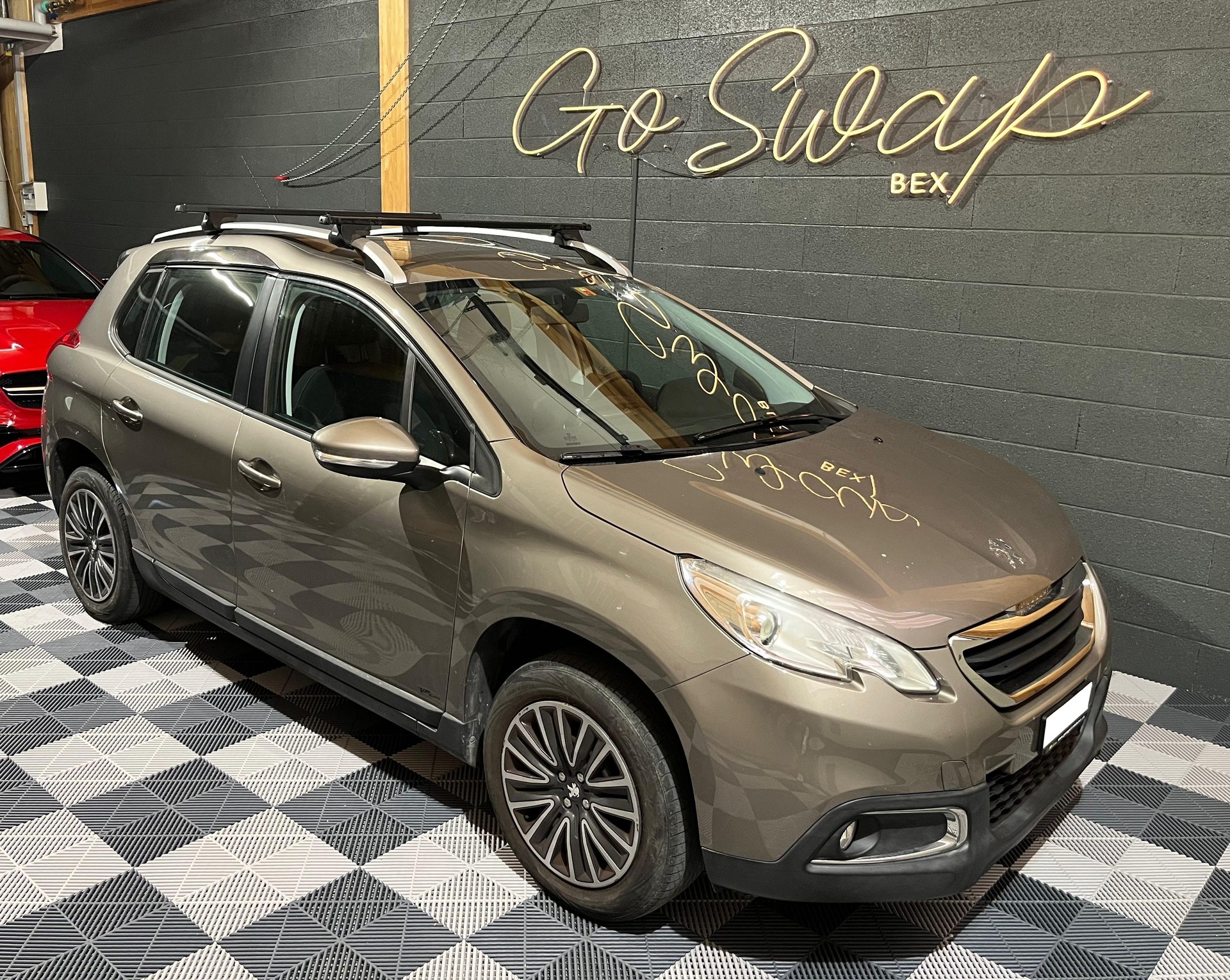 PEUGEOT 2008 1.2 VTI Active-image-0