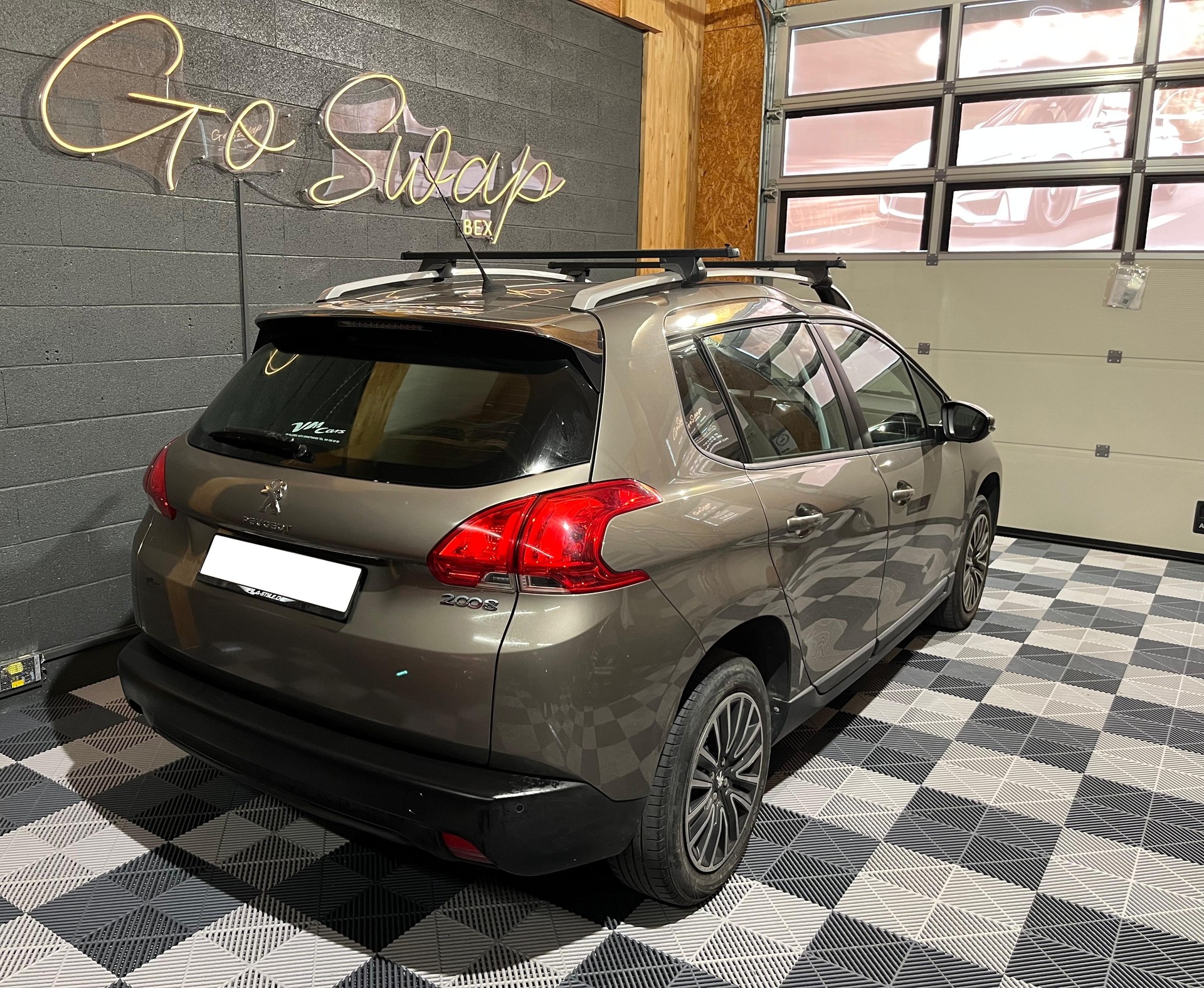 PEUGEOT 2008 1.2 VTI Active-image-3