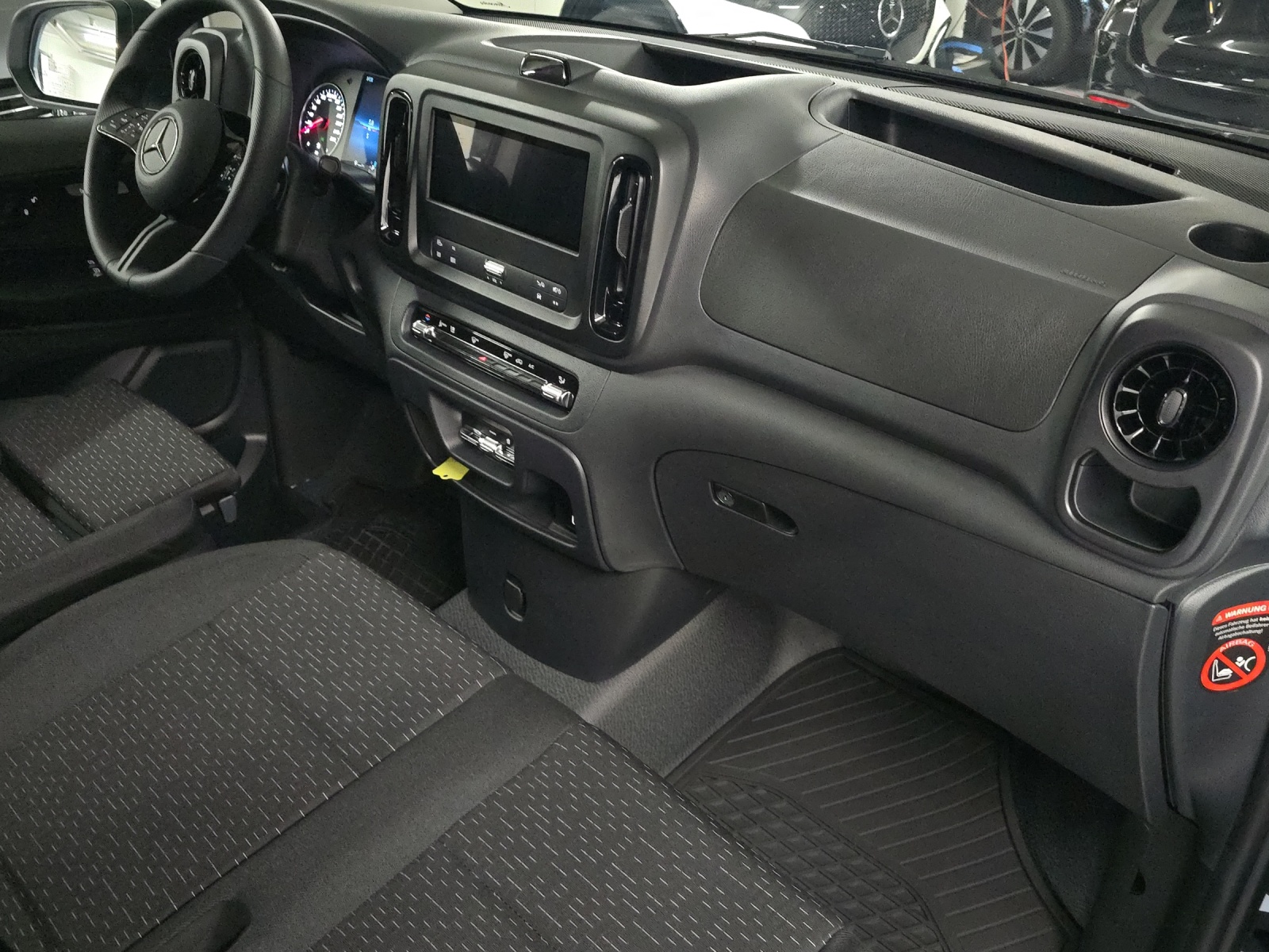 MERCEDES-BENZ Vito 114 Kaw. L 2.0 CDI Pro Worker-image-11