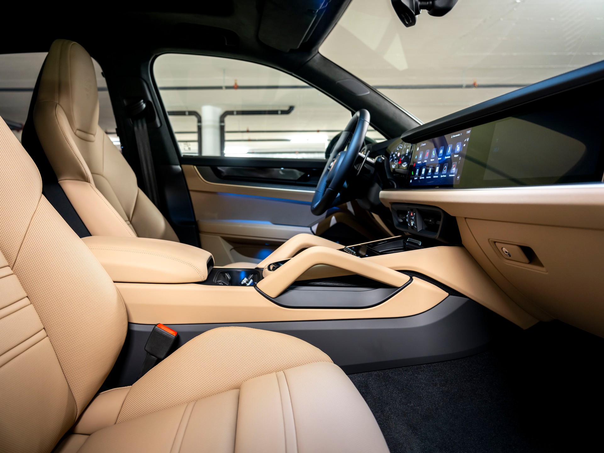 PORSCHE Cayenne GTS Tiptronic-image-21