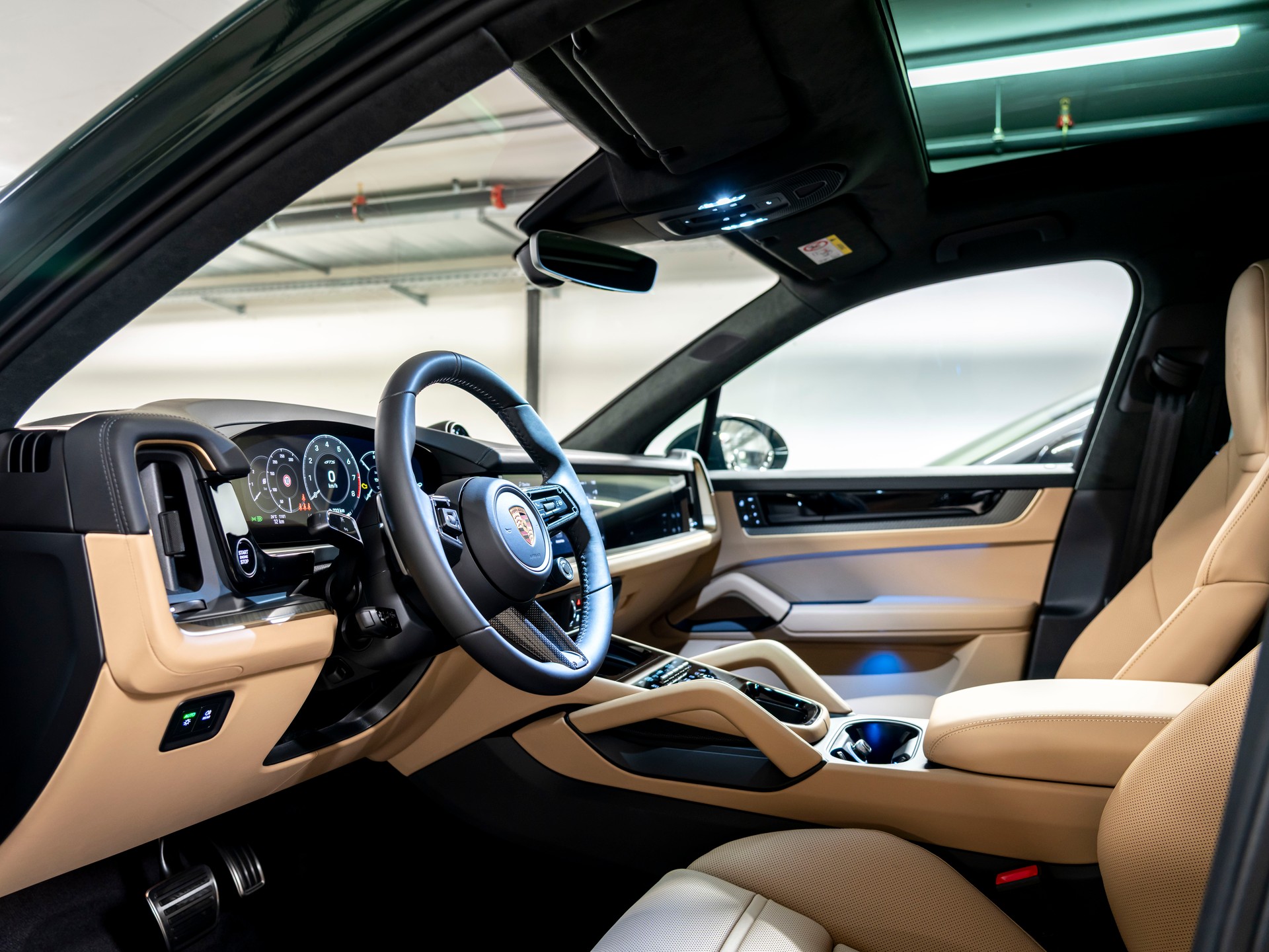 PORSCHE Cayenne GTS Tiptronic-image-11